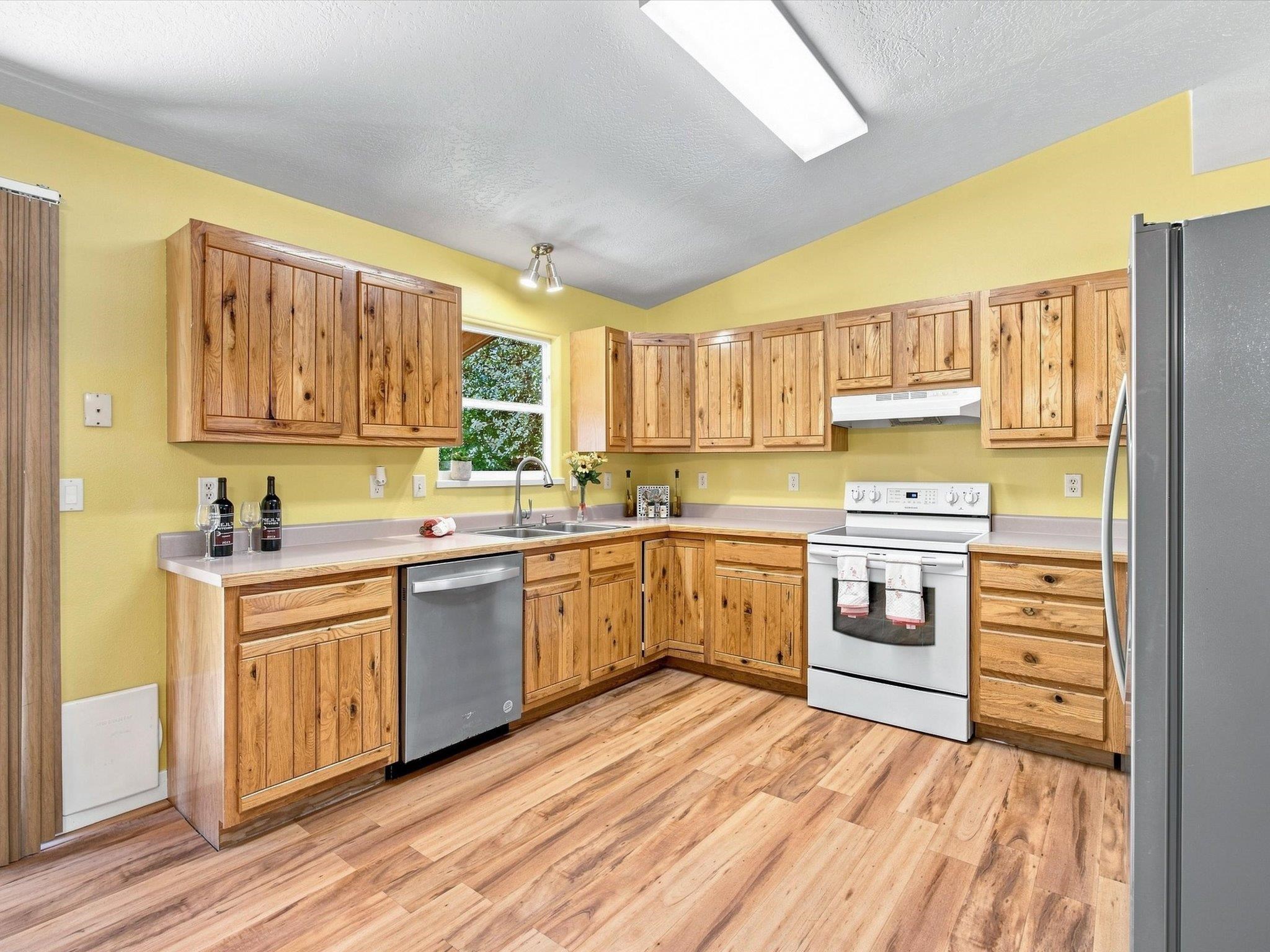 583 Darby Drive Property Photo 12