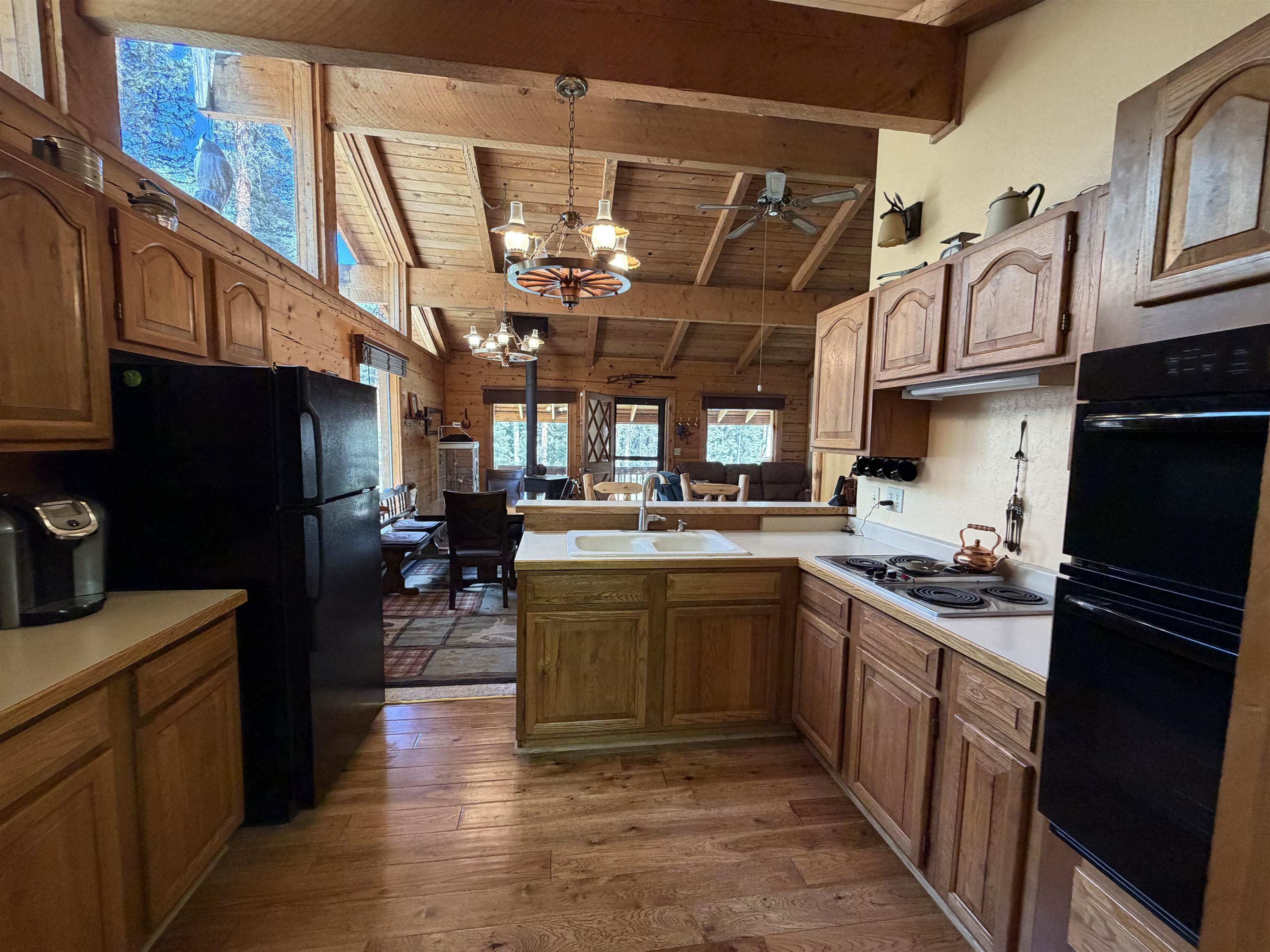 375 Balsam Road Property Photo 10