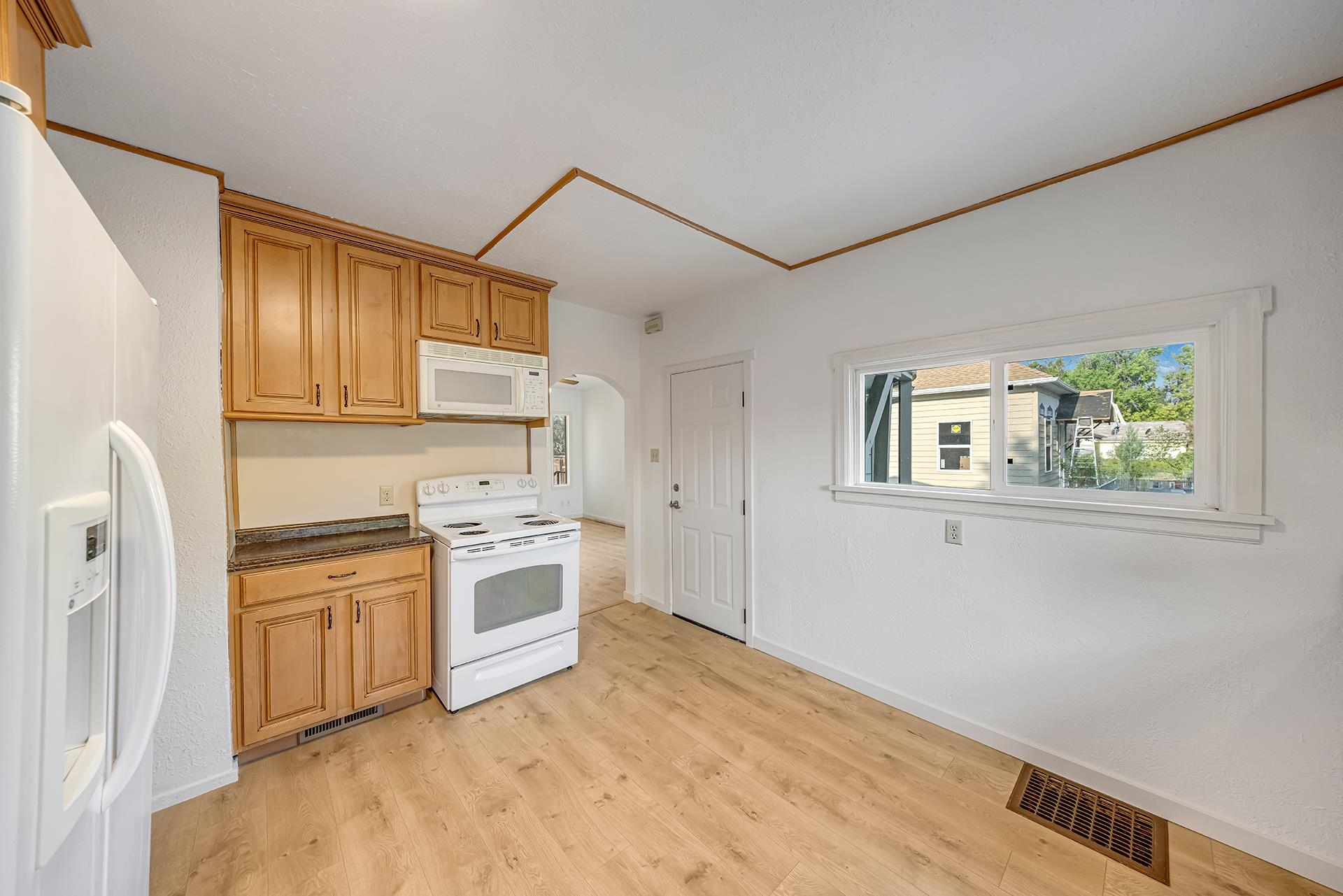 1445 Texas Avenue Property Photo 8