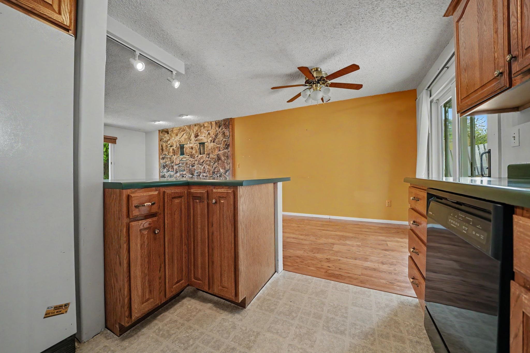 2307 Broadway Property Photo 11