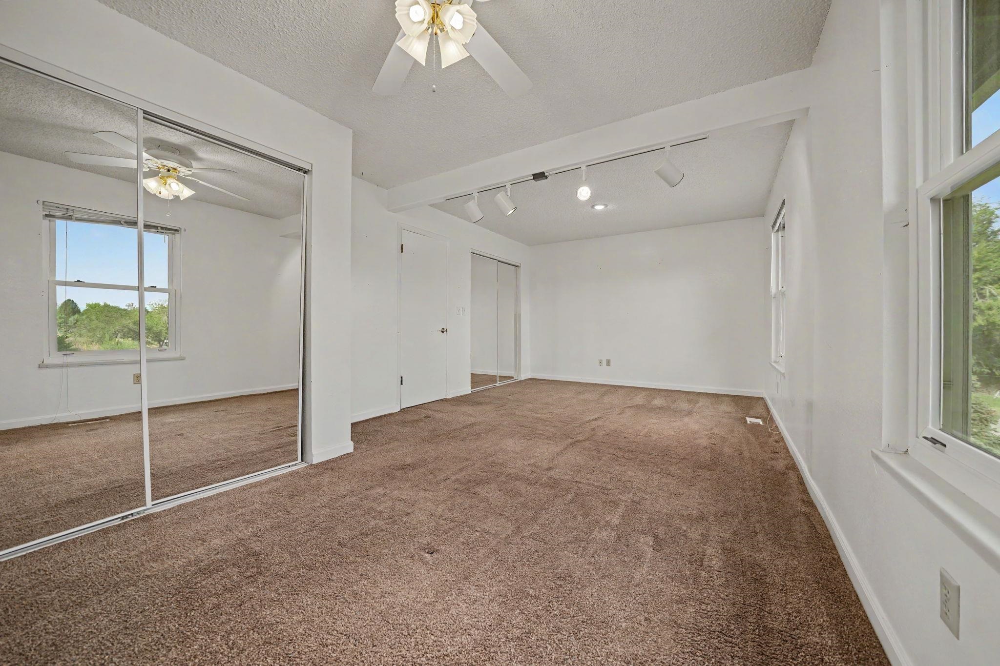 2307 Broadway Property Photo 12