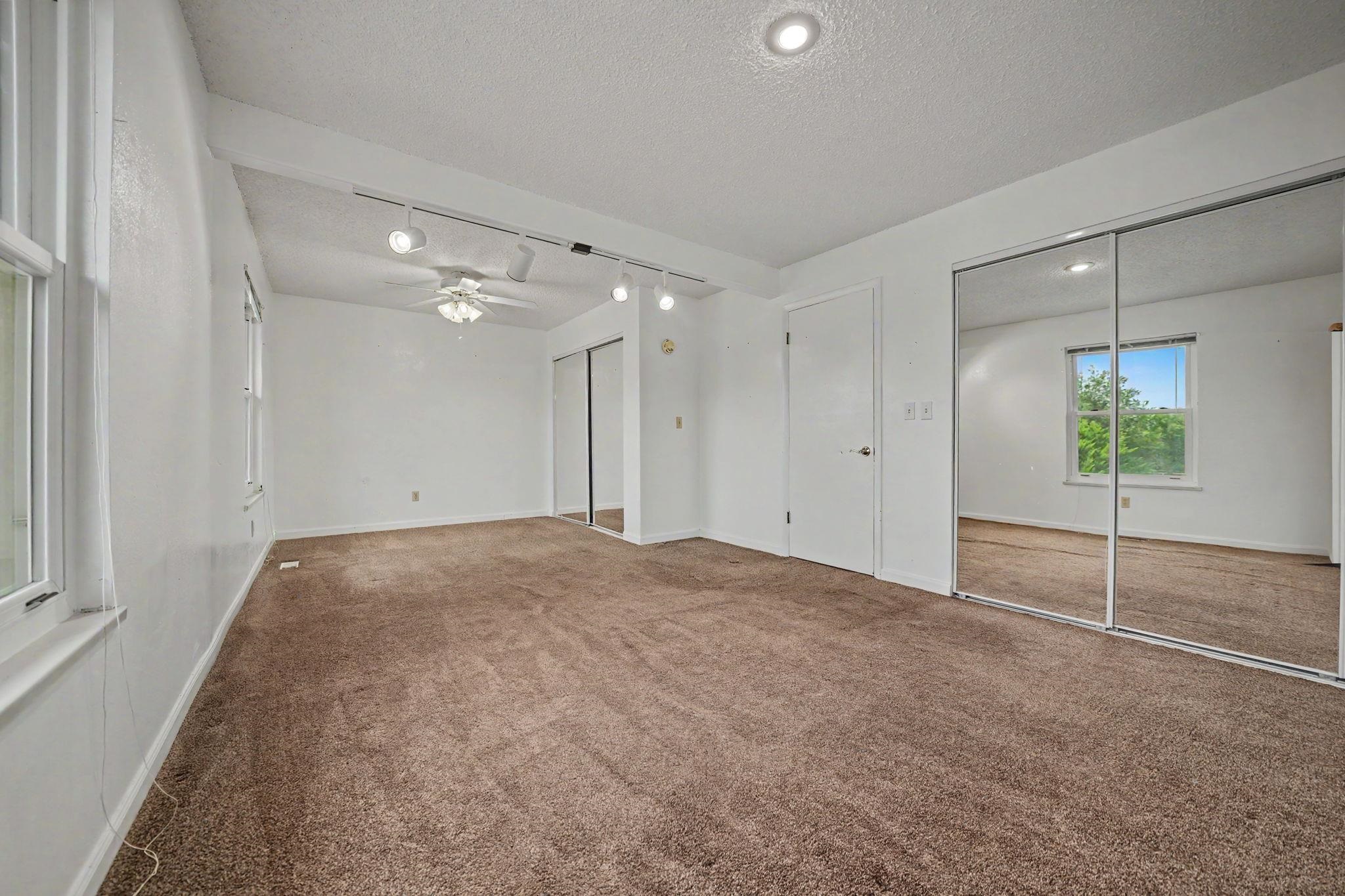 2307 Broadway Property Photo 13