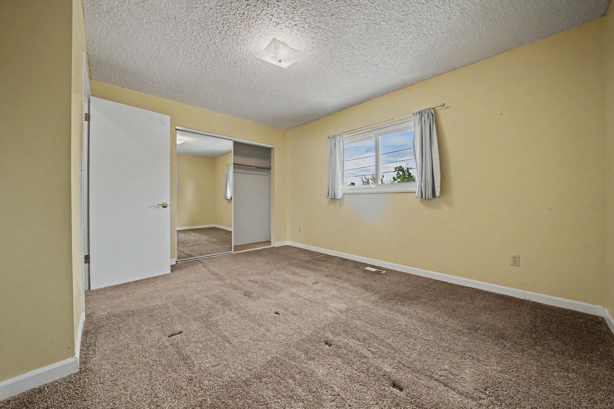 2307 Broadway Property Photo 16