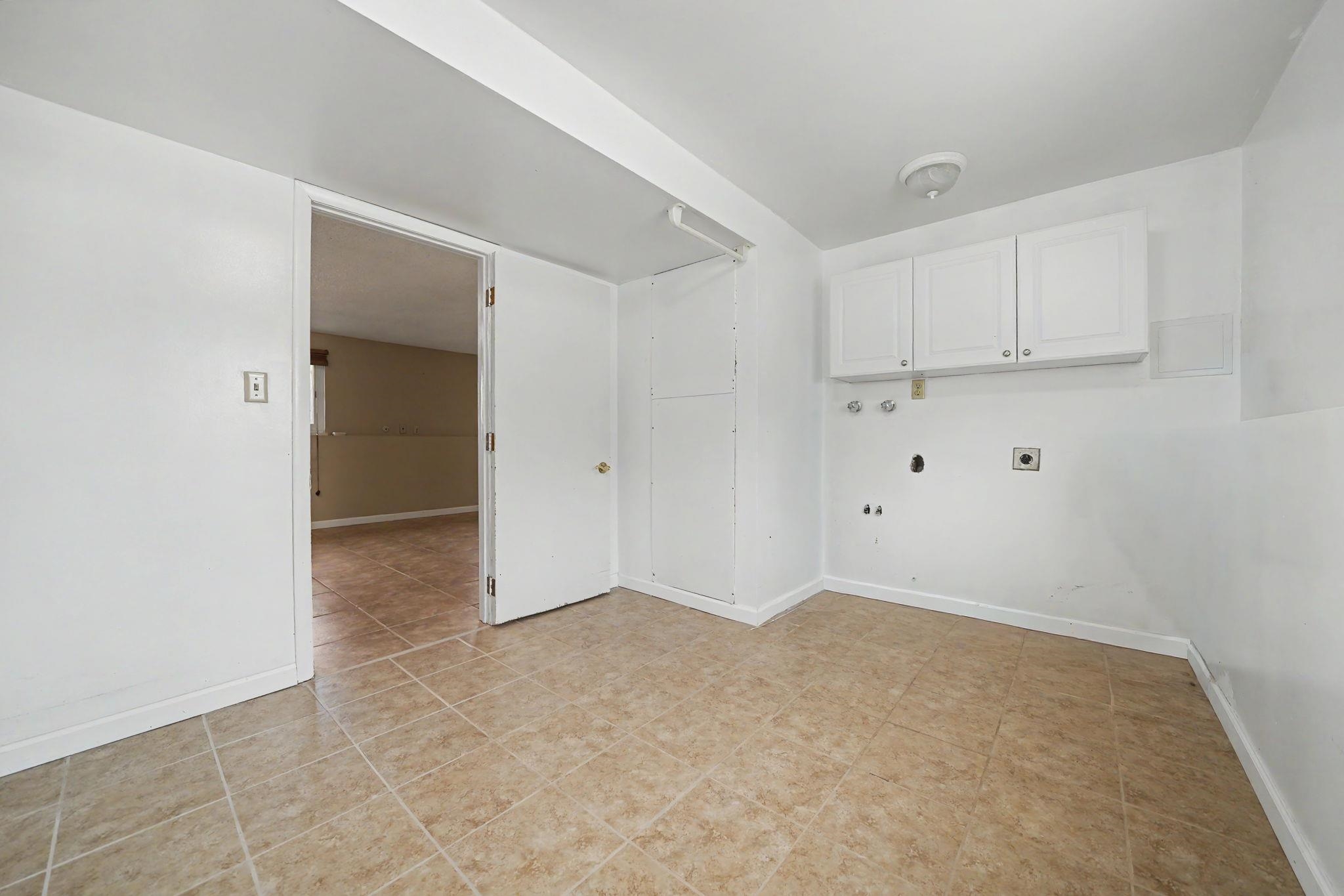 2307 Broadway Property Photo 19