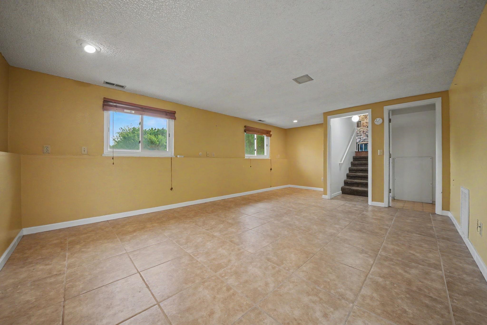 2307 Broadway Property Photo 22