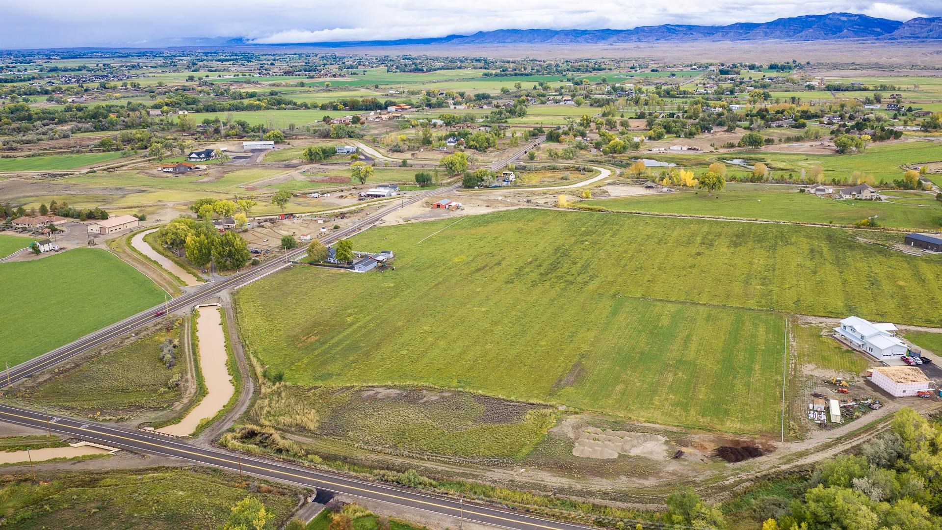 2406 I Road Property Photo 6