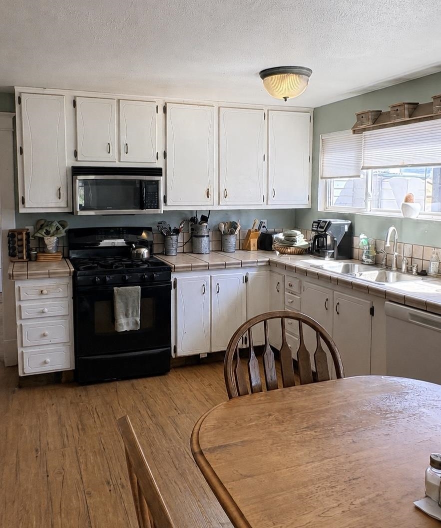 1130 20 Road Property Photo 9