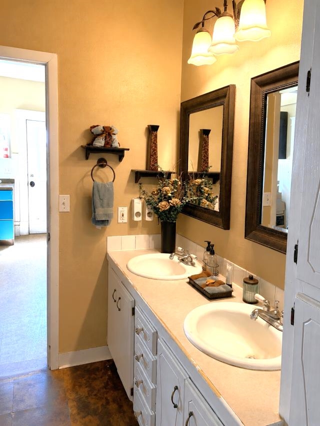 1130 20 Road Property Photo 17