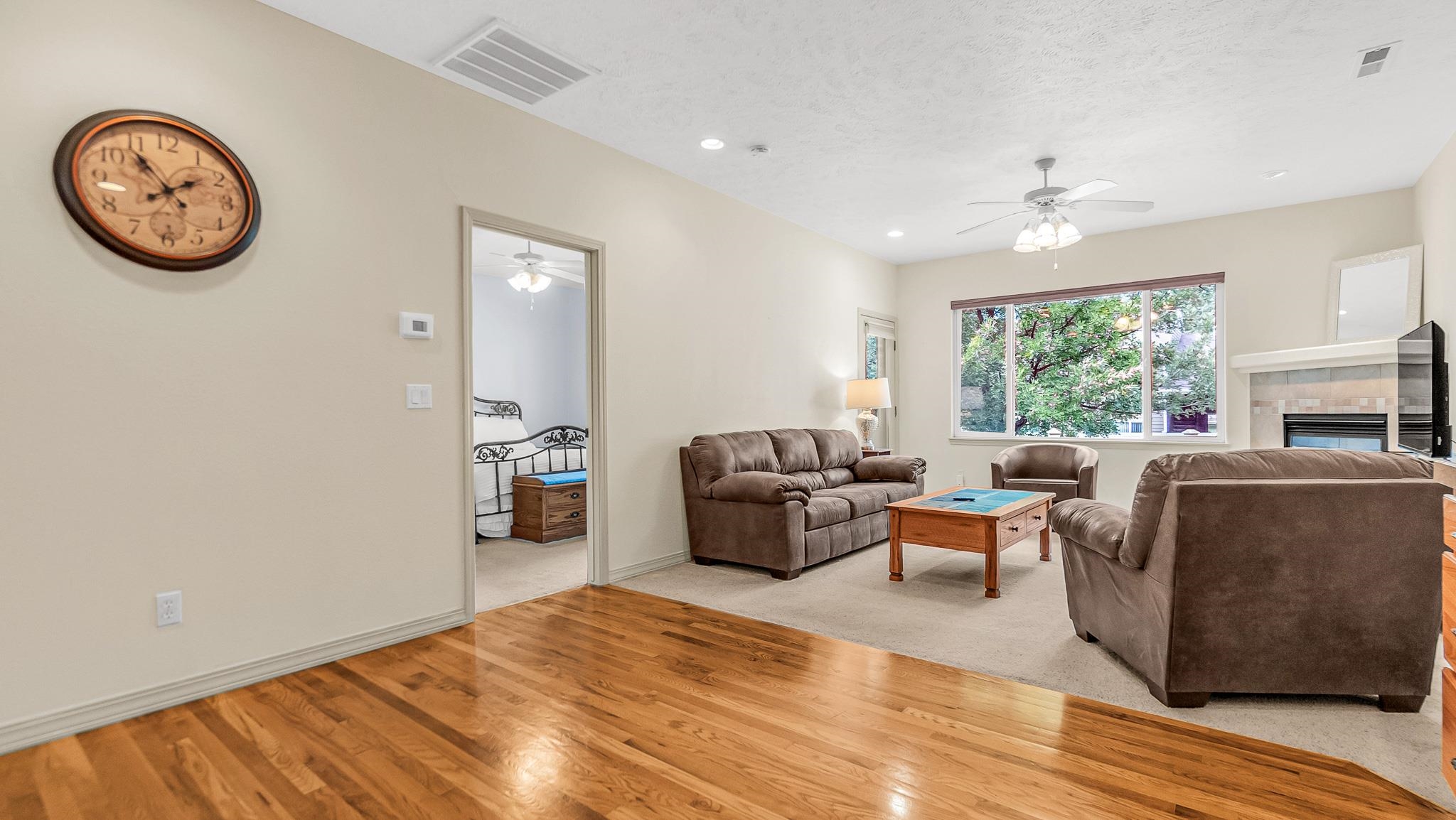 561 1/2 Garden Grove Court Property Photo 8
