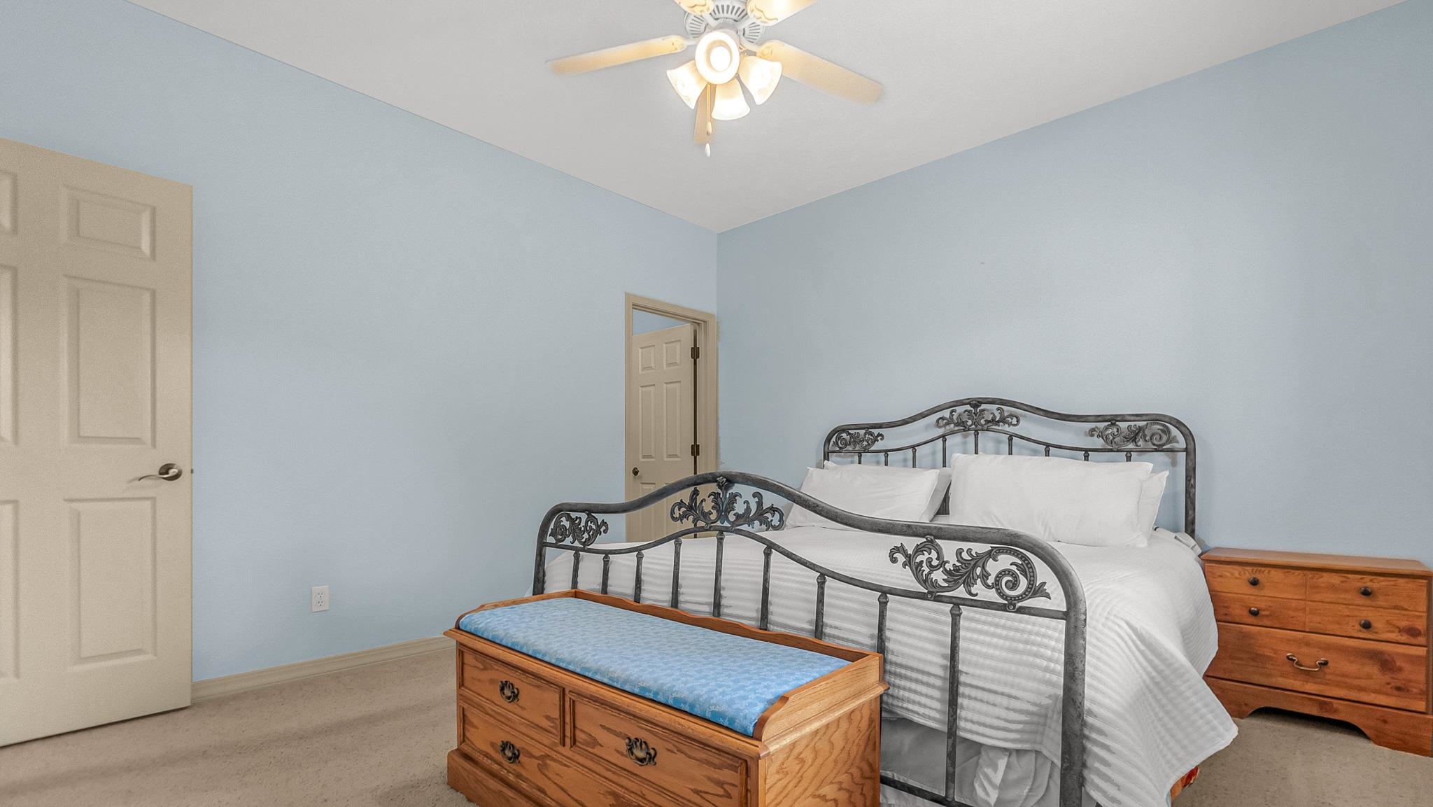 561 1/2 Garden Grove Court Property Photo 12