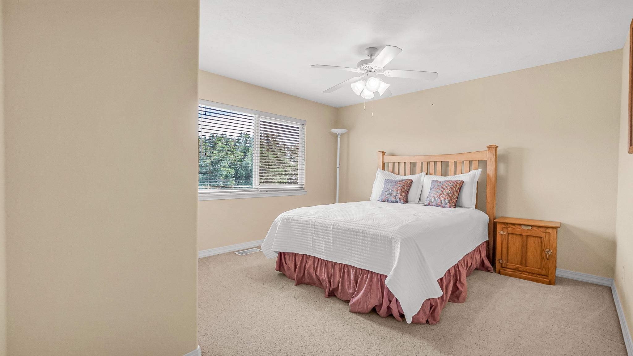 561 1/2 Garden Grove Court Property Photo 18