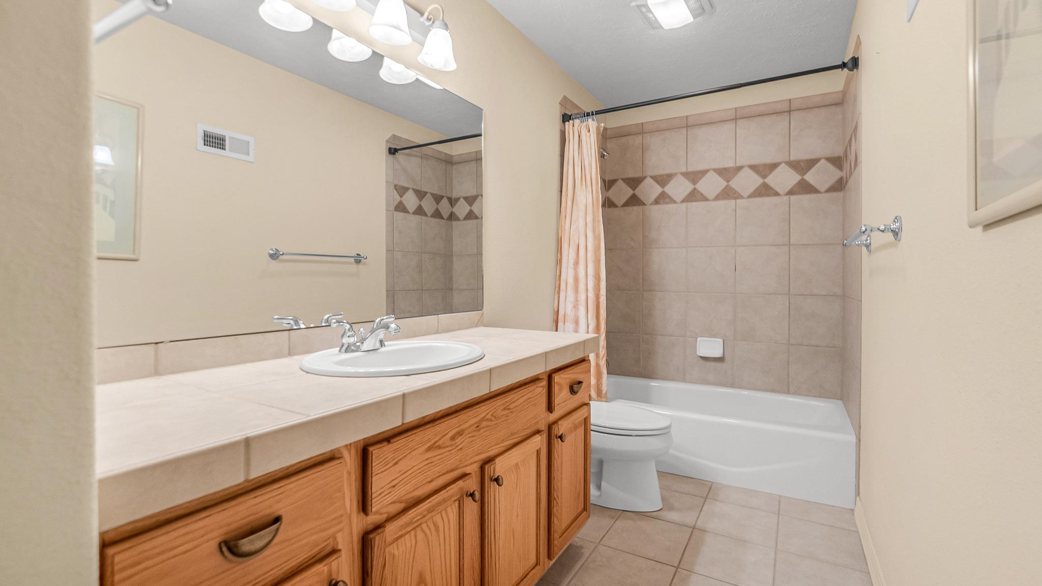 561 1/2 Garden Grove Court Property Photo 21