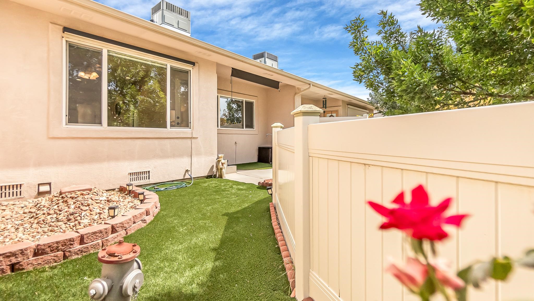 561 1/2 Garden Grove Court Property Photo 26