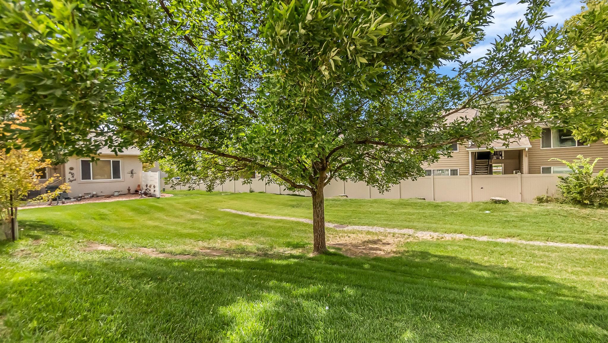 561 1/2 Garden Grove Court Property Photo 27