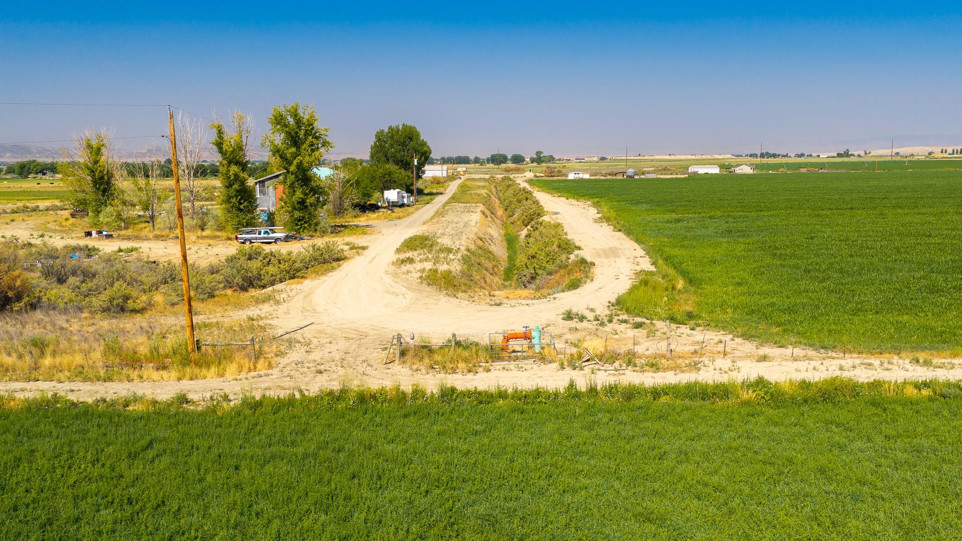 1652 17 Road Property Photo 7