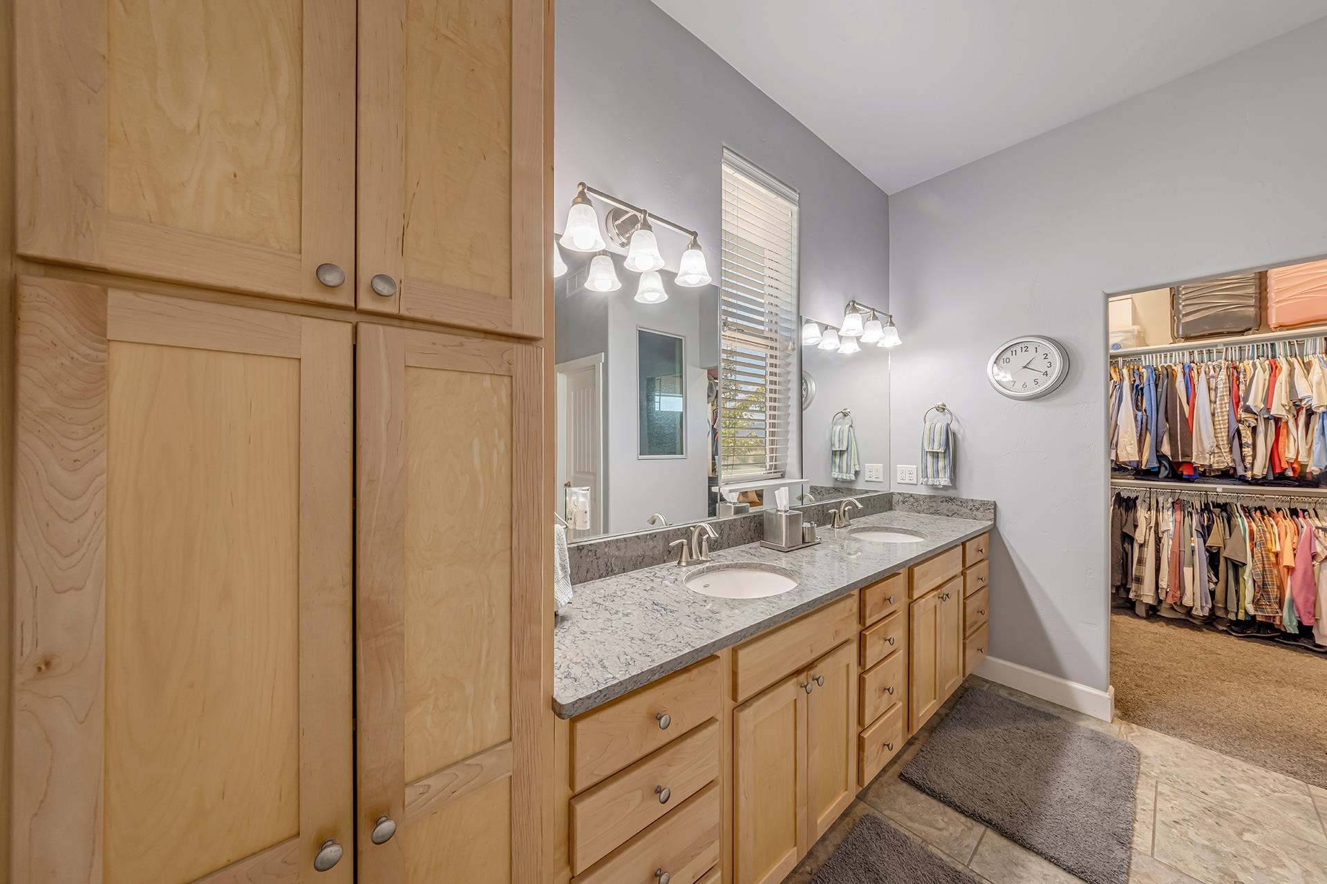 979 Kite Court Property Photo 10