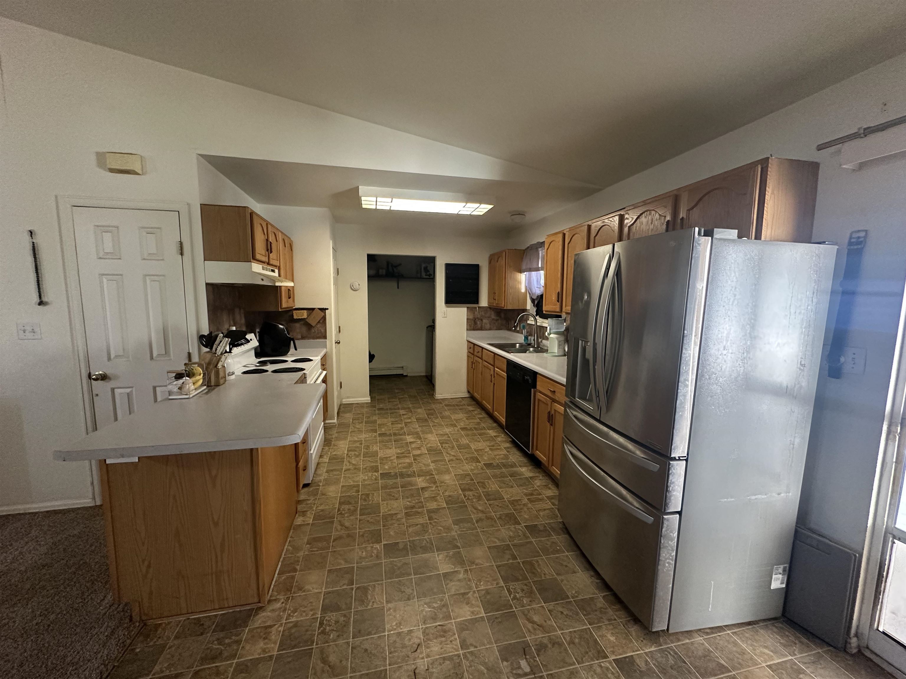 469 Mae Street Property Photo 5