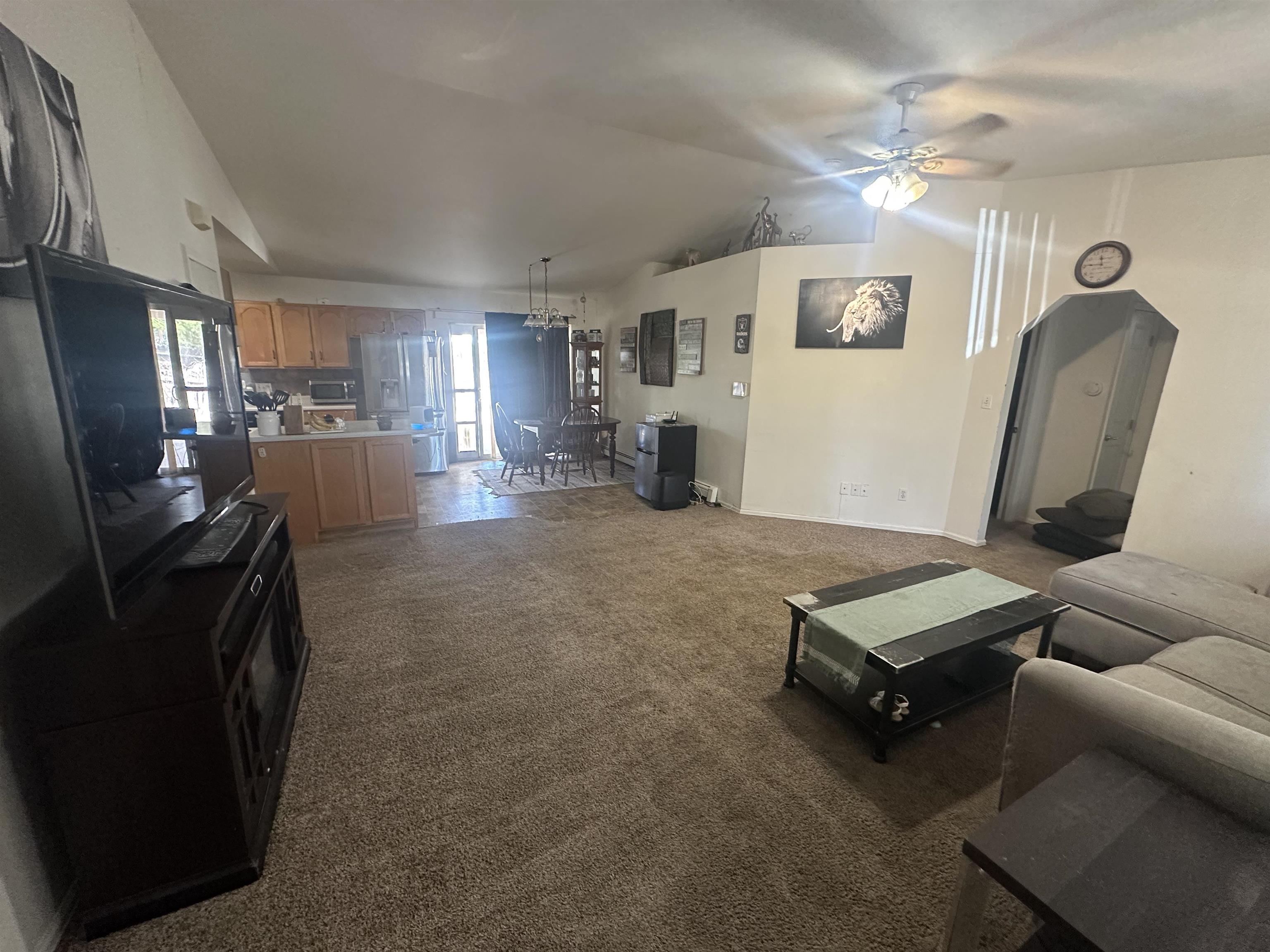 469 Mae Street Property Photo 6