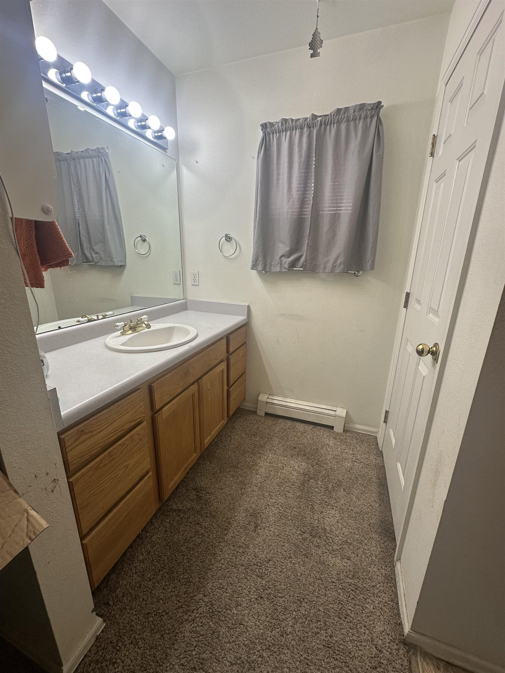 469 Mae Street Property Photo 9
