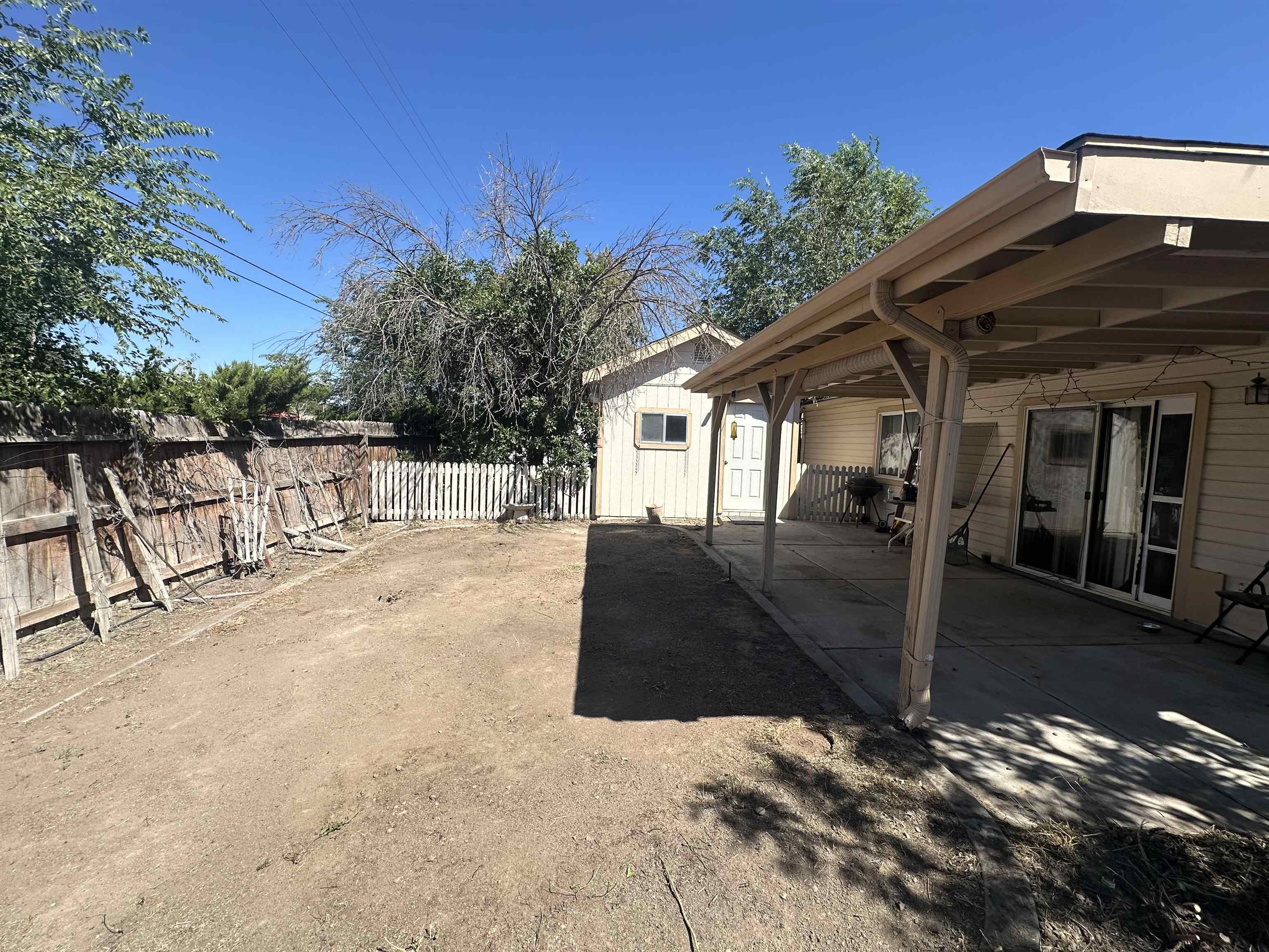 469 Mae Street Property Photo 16