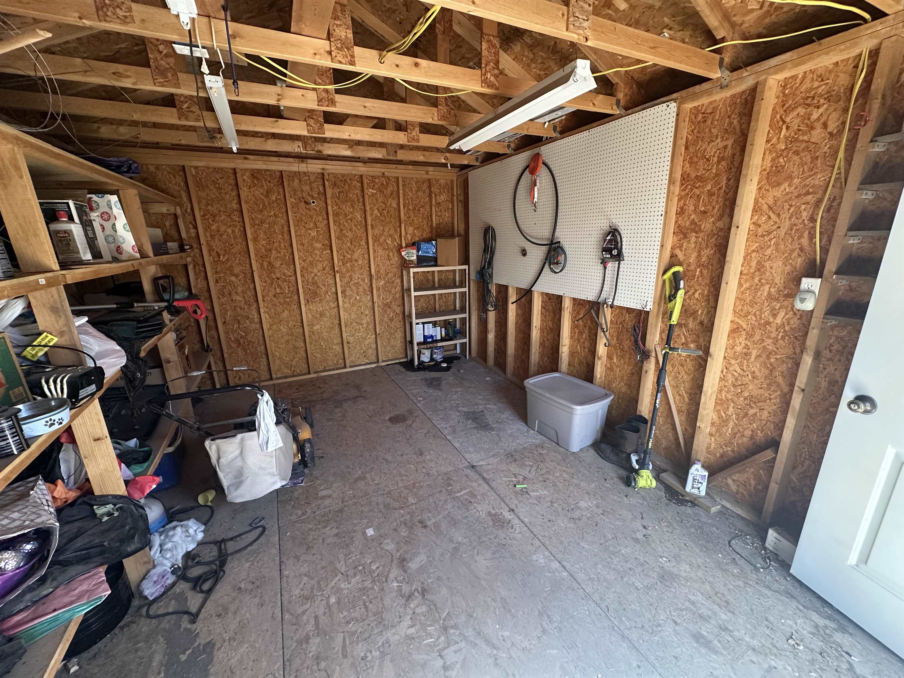 469 Mae Street Property Photo 17
