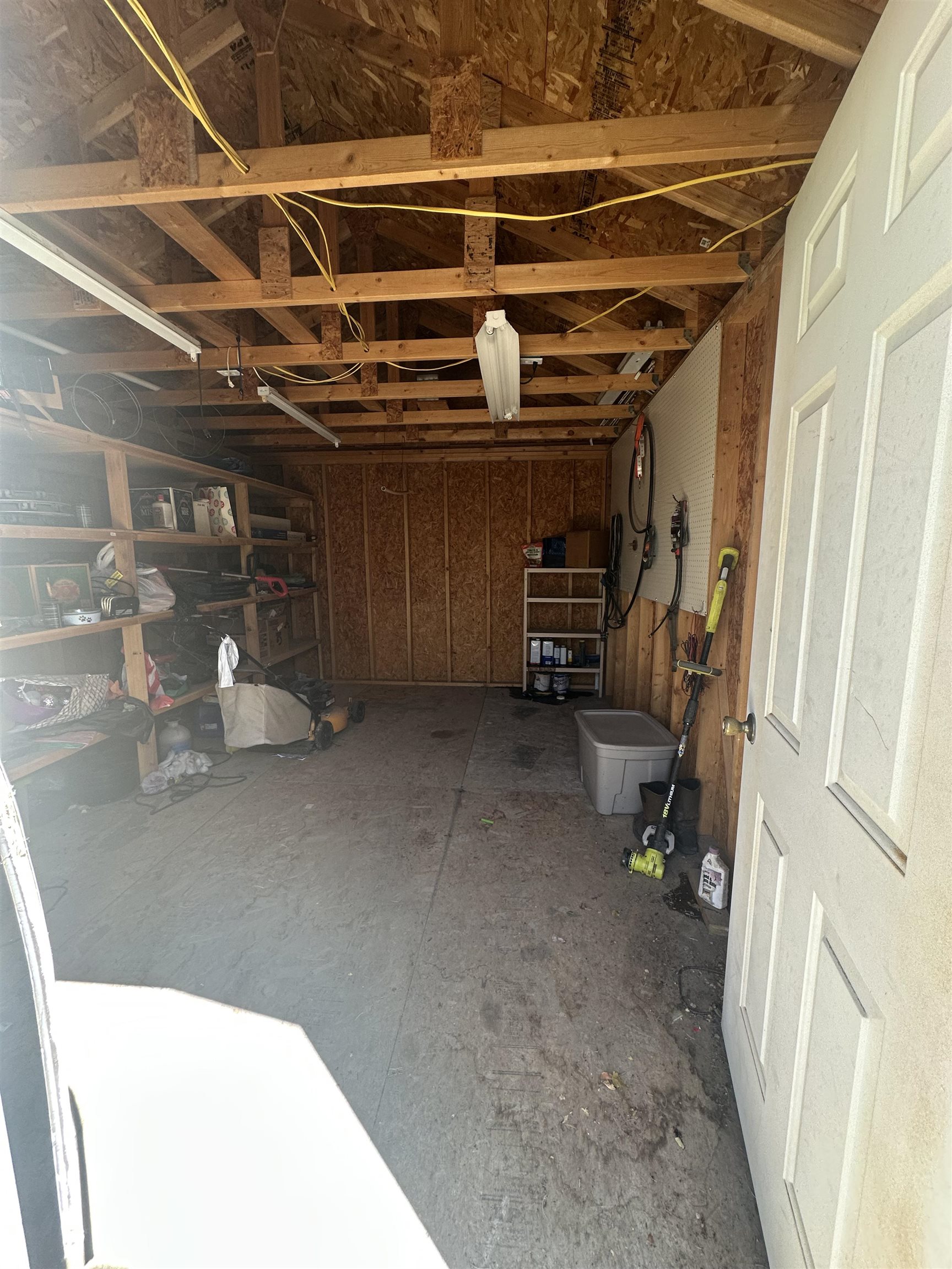 469 Mae Street Property Photo 18