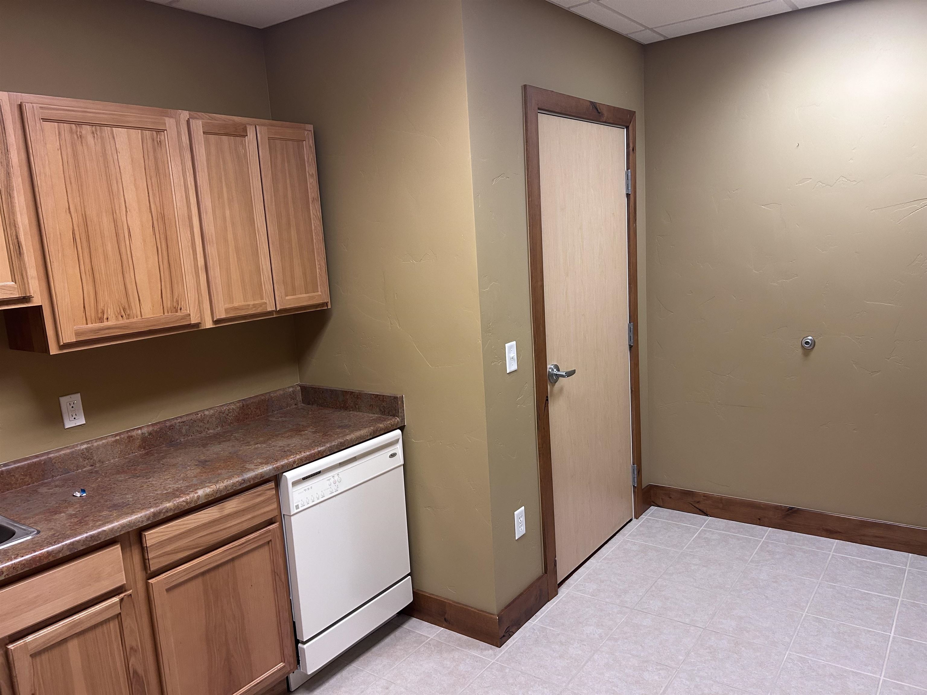 1404 Hawk Parkway Property Photo 15
