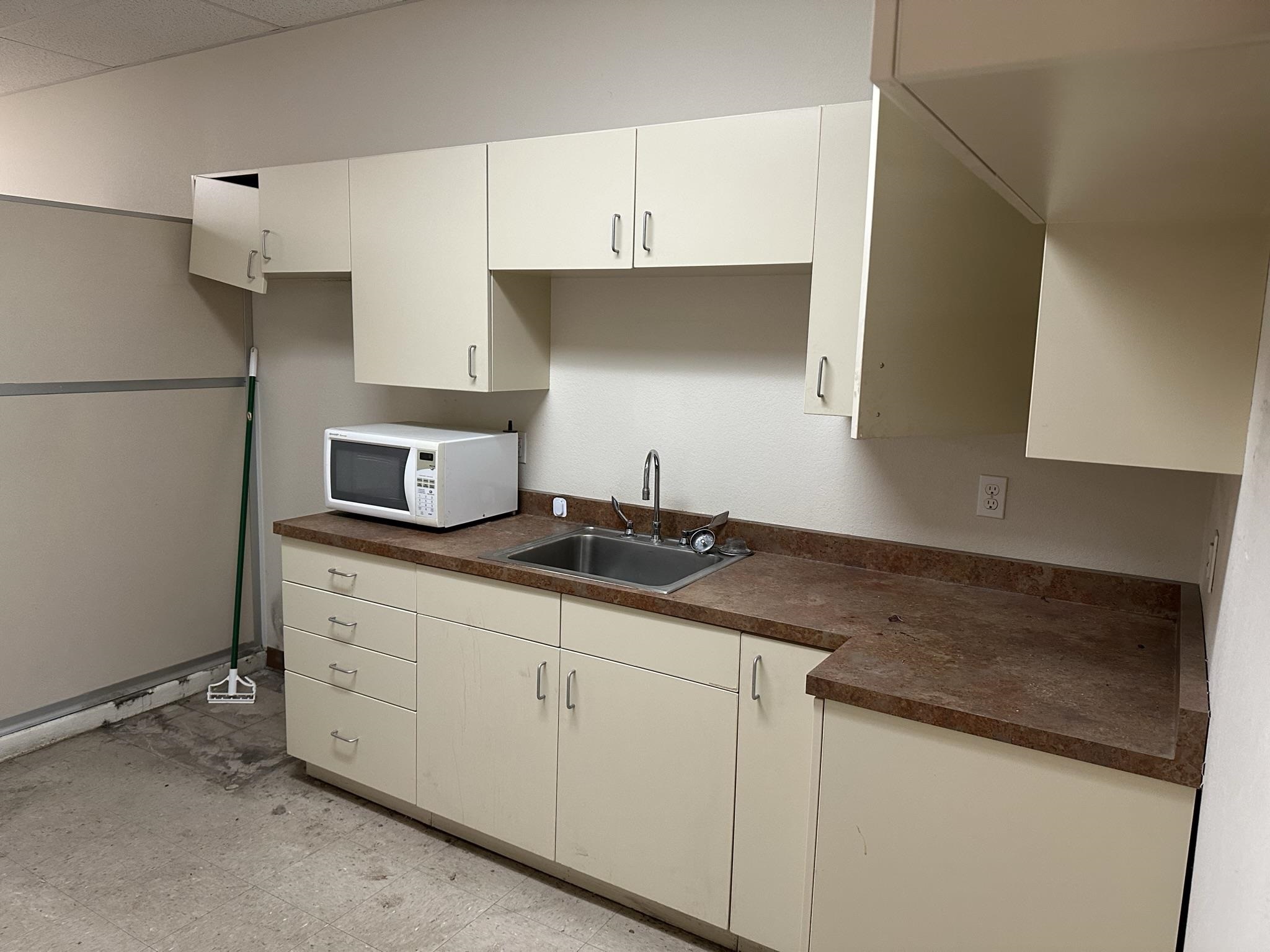 1660 North Avenue Property Photo 12