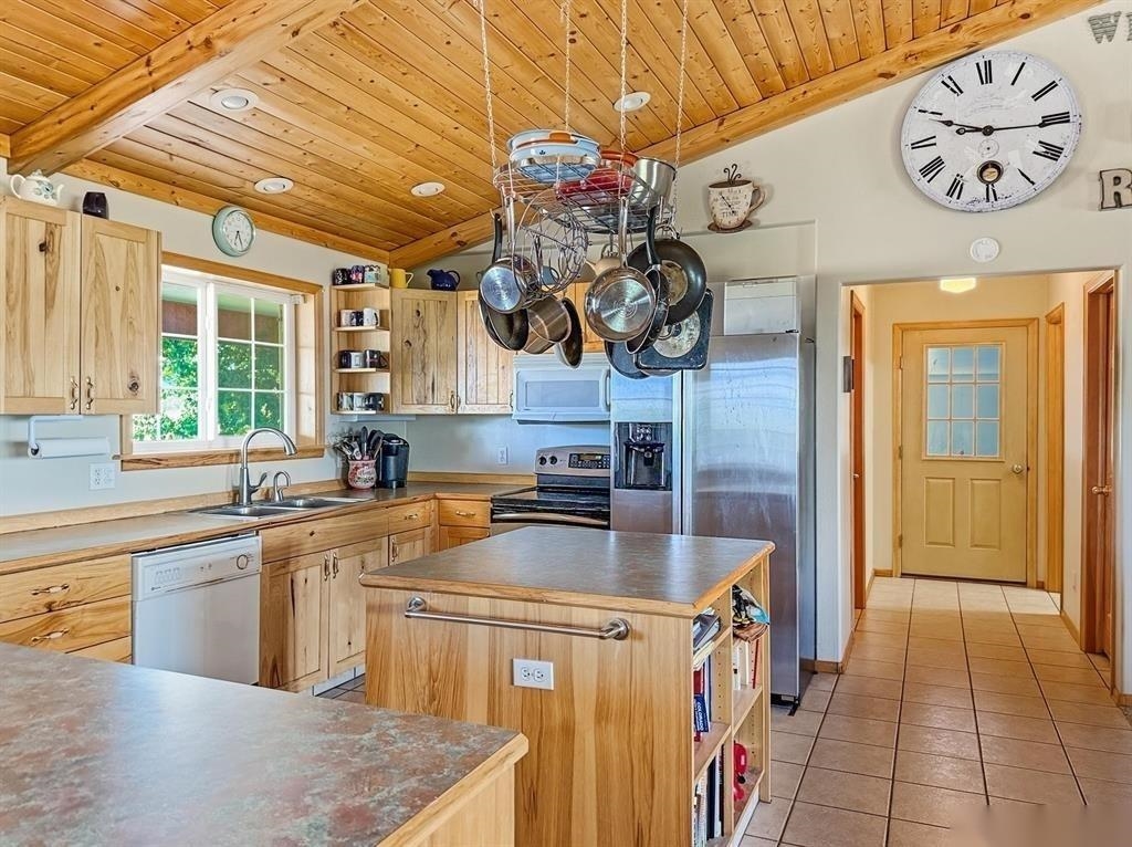 37444 Polson Road Property Photo 10