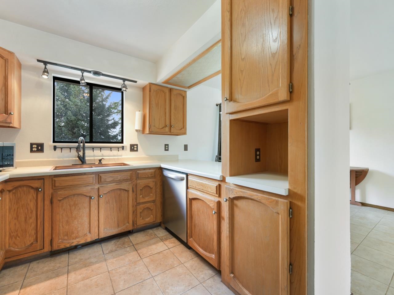 2298 S Arriba Circle Property Photo 8
