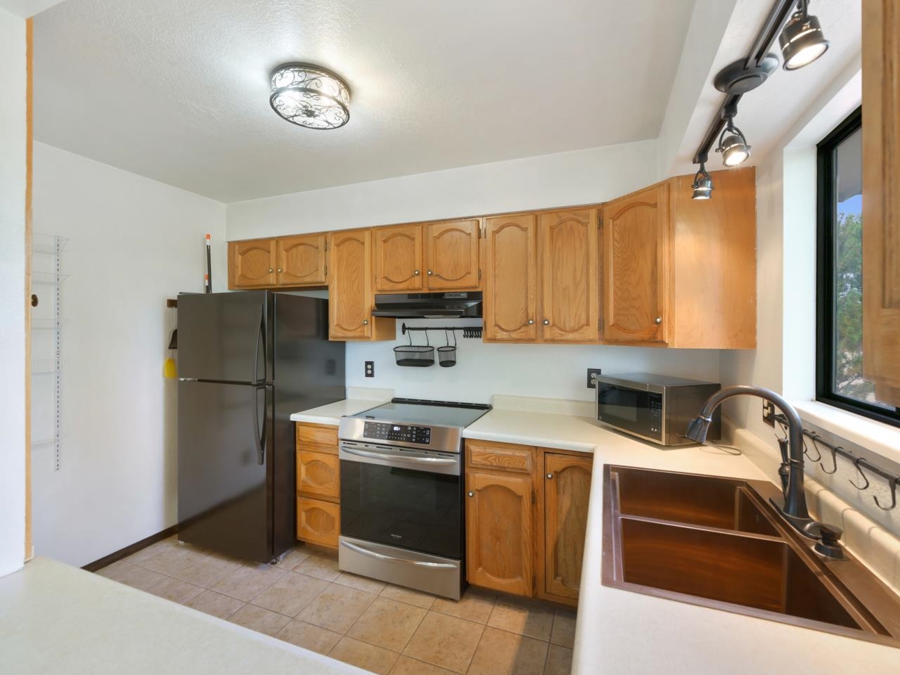2298 S Arriba Circle Property Photo 10