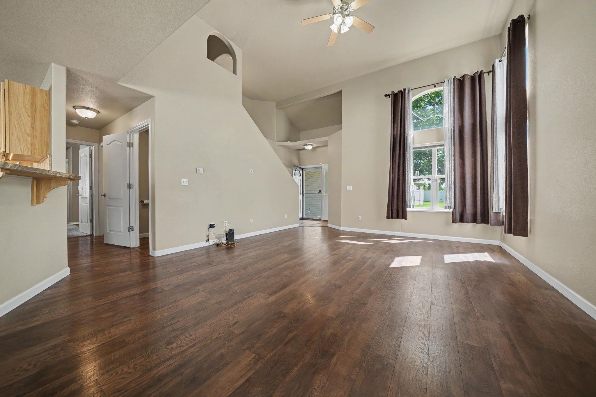 647 Longs Peak Drive Property Photo 5