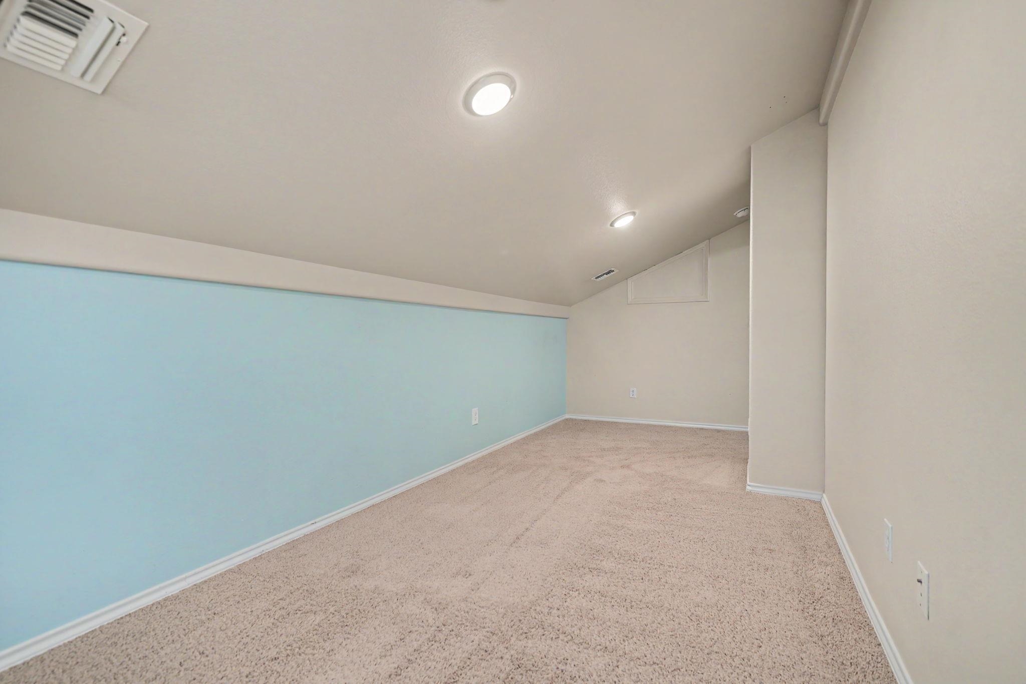 647 Longs Peak Drive Property Photo 23