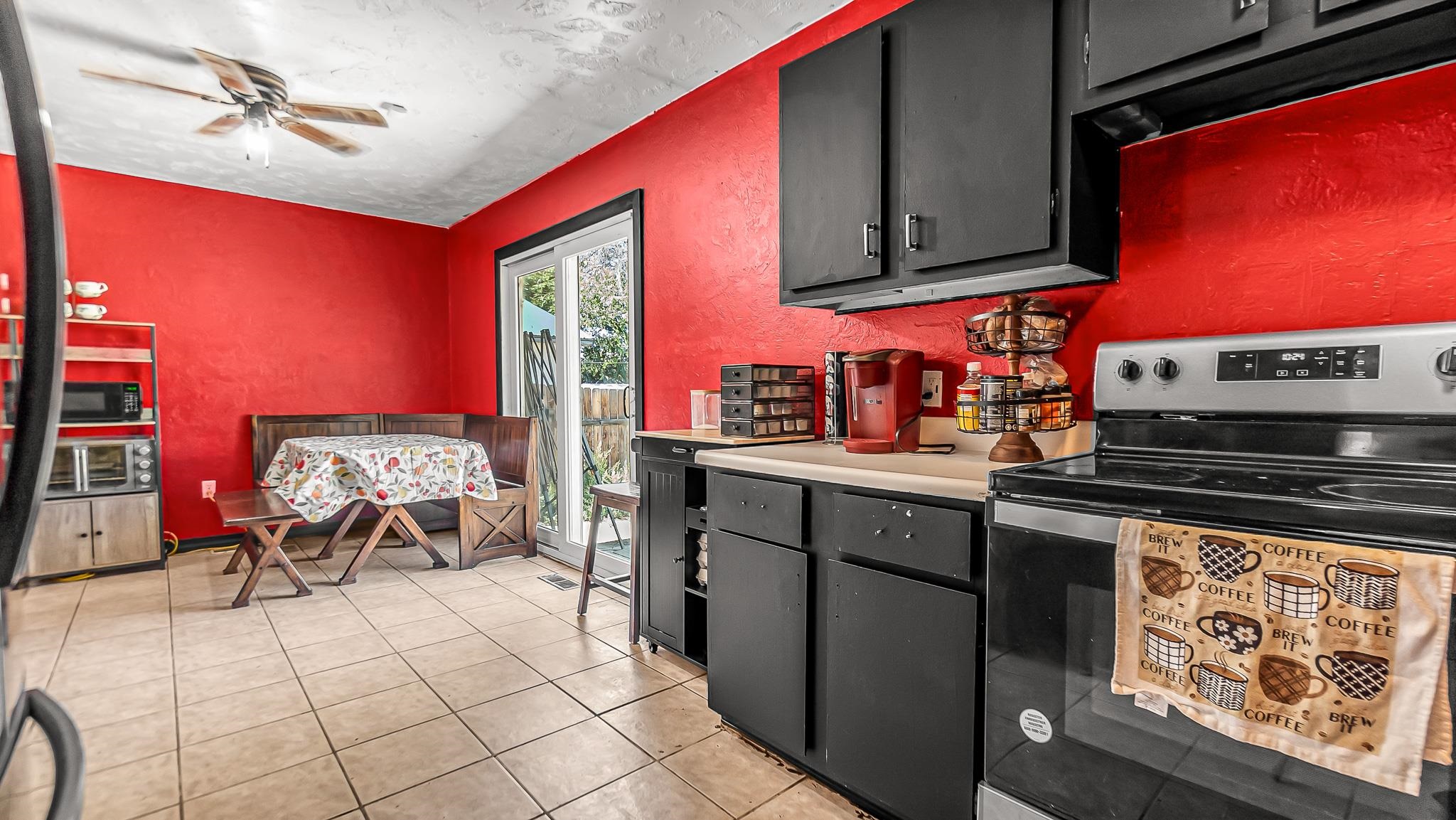 718 E Rio Blanco Avenue Property Photo 7