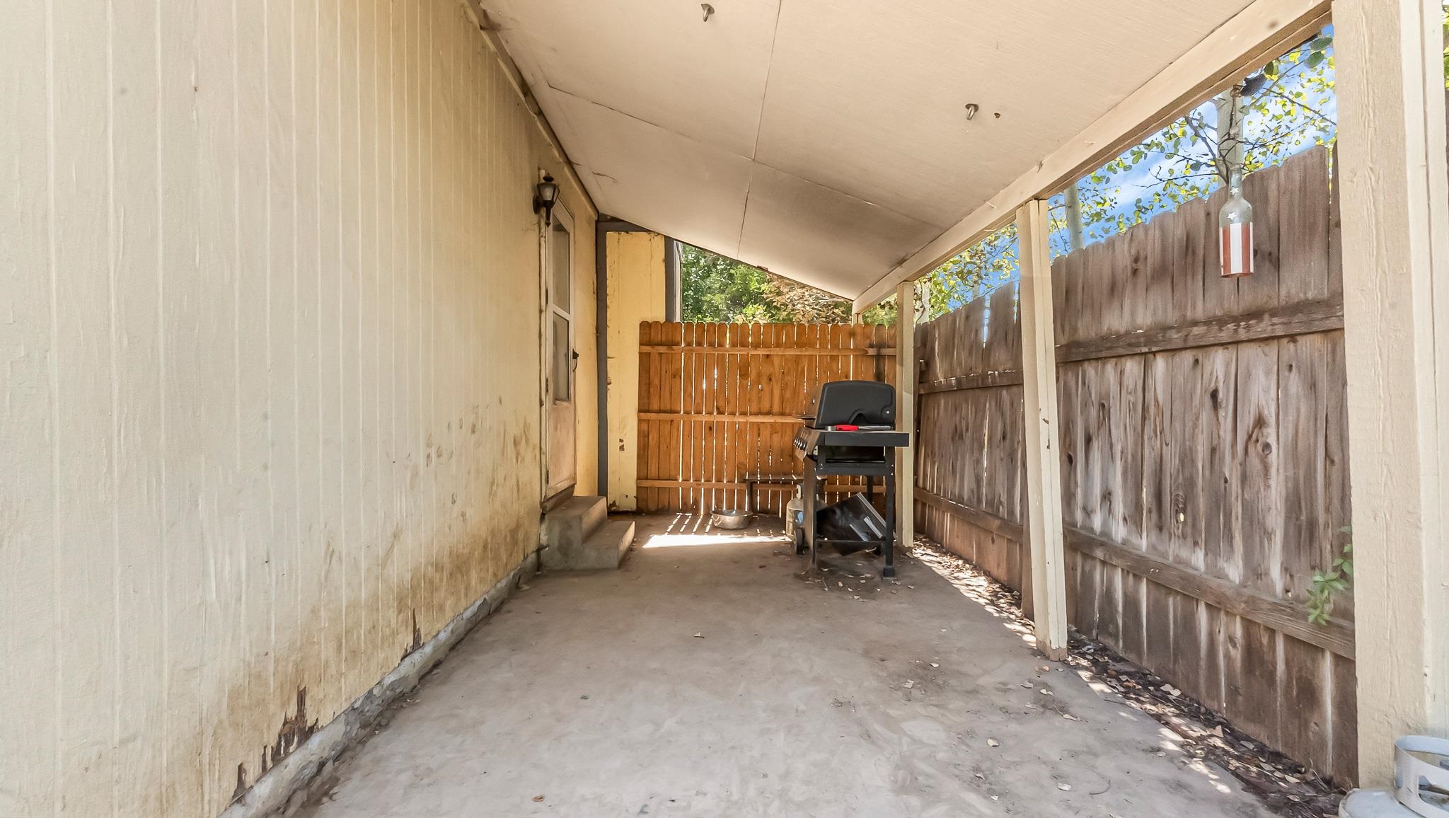 718 E Rio Blanco Avenue Property Photo 24