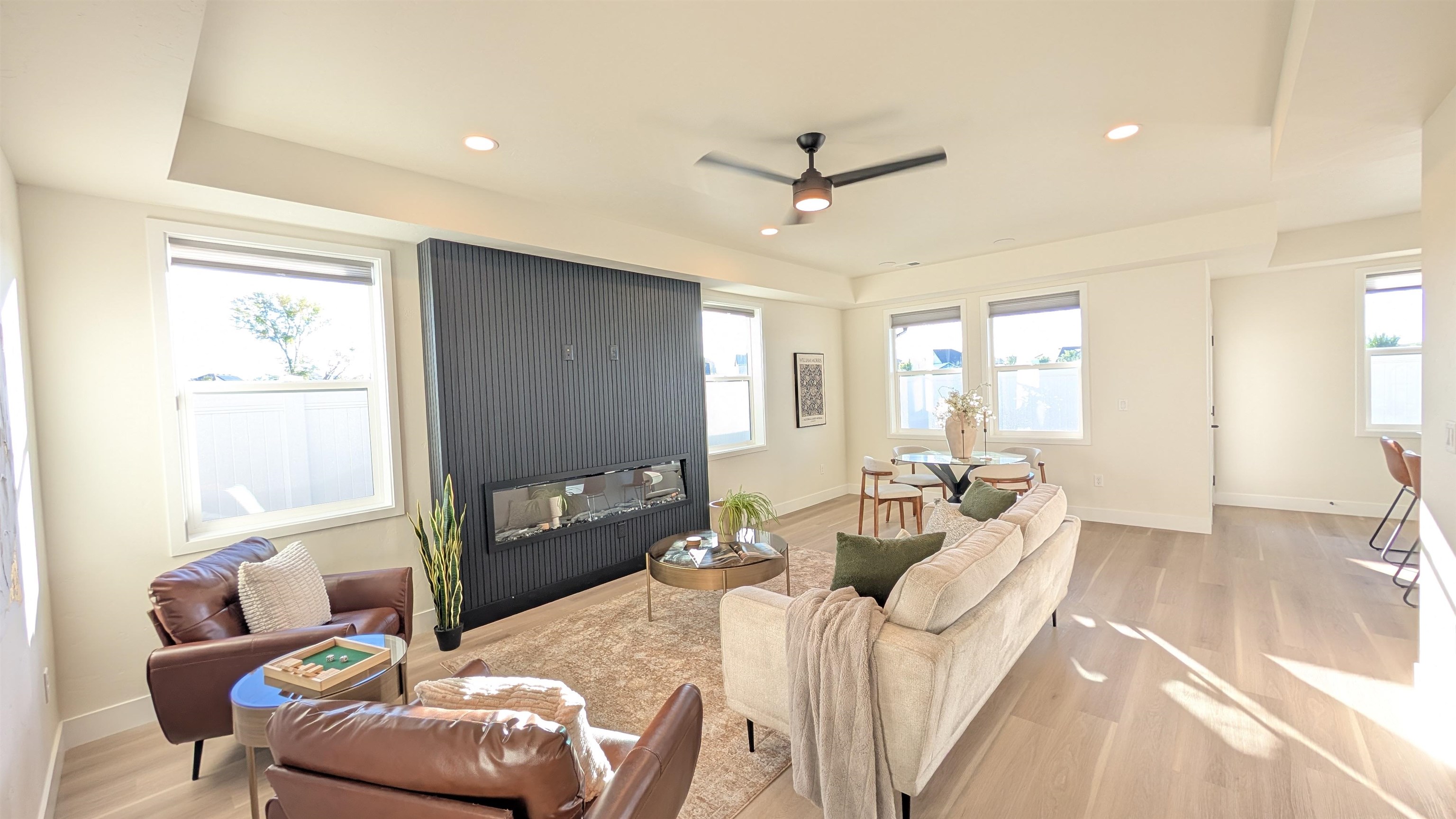 2473 Ross Road Property Photo 5
