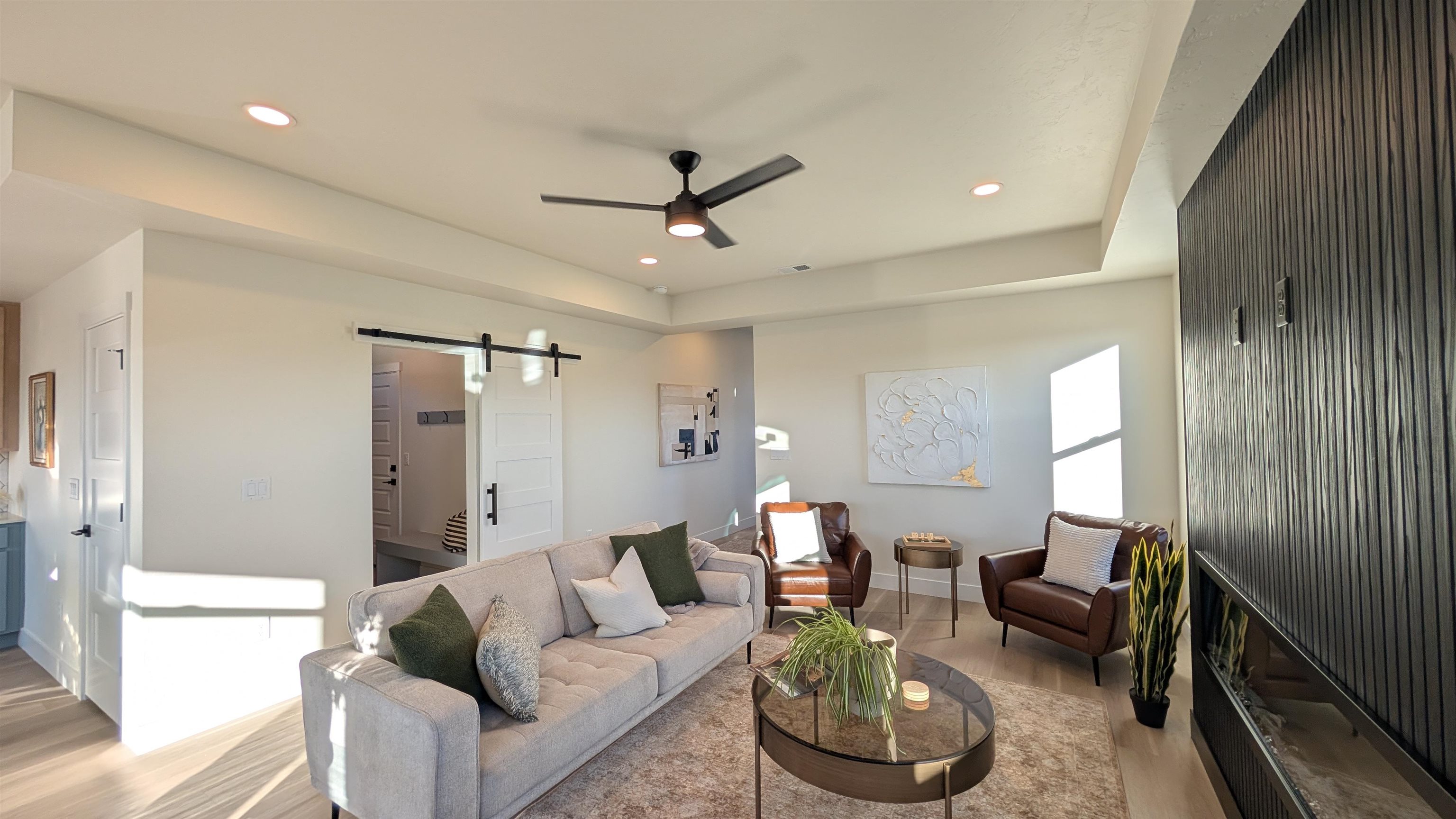 2473 Ross Road Property Photo 6