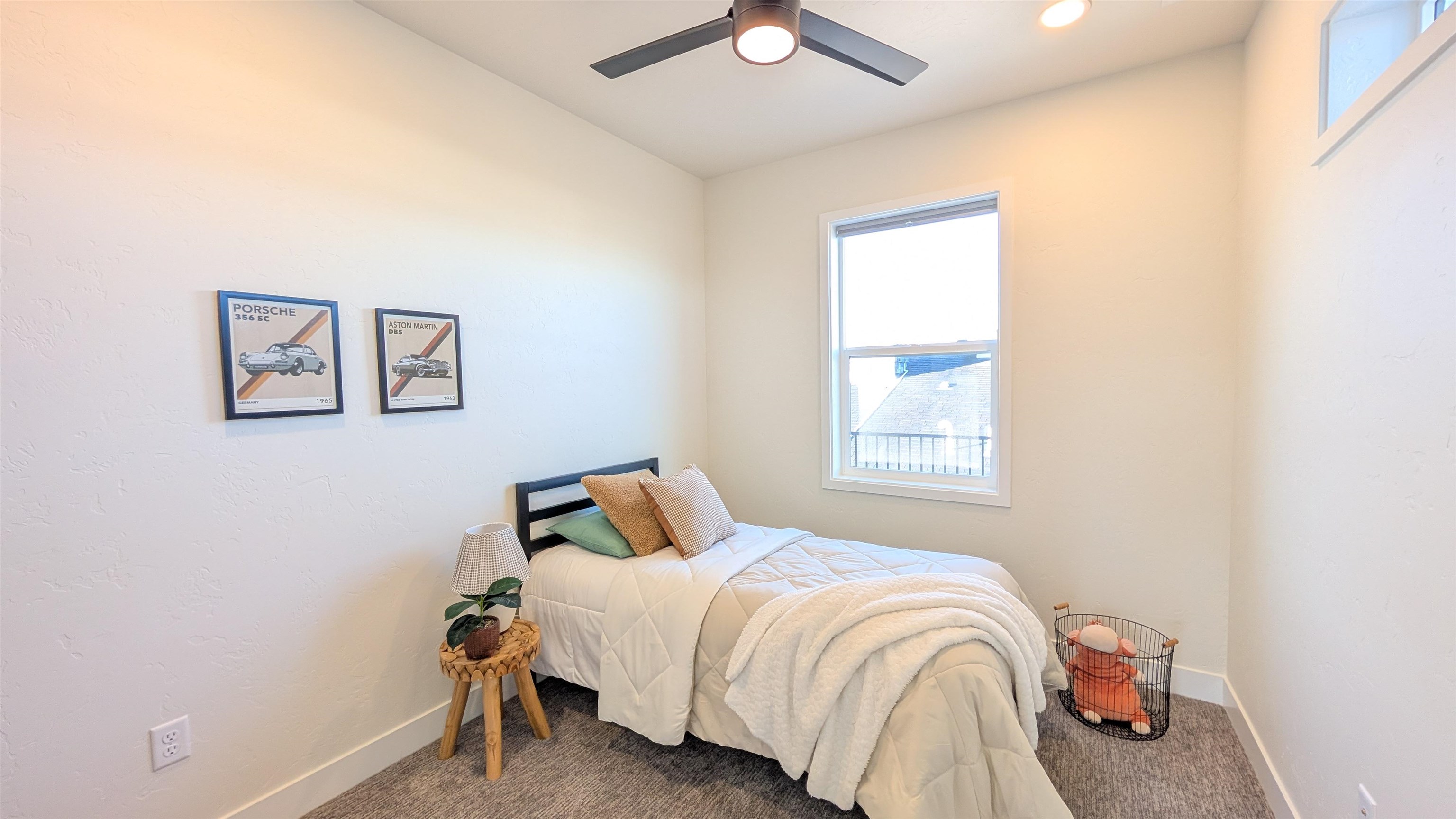 2473 Ross Road Property Photo 9