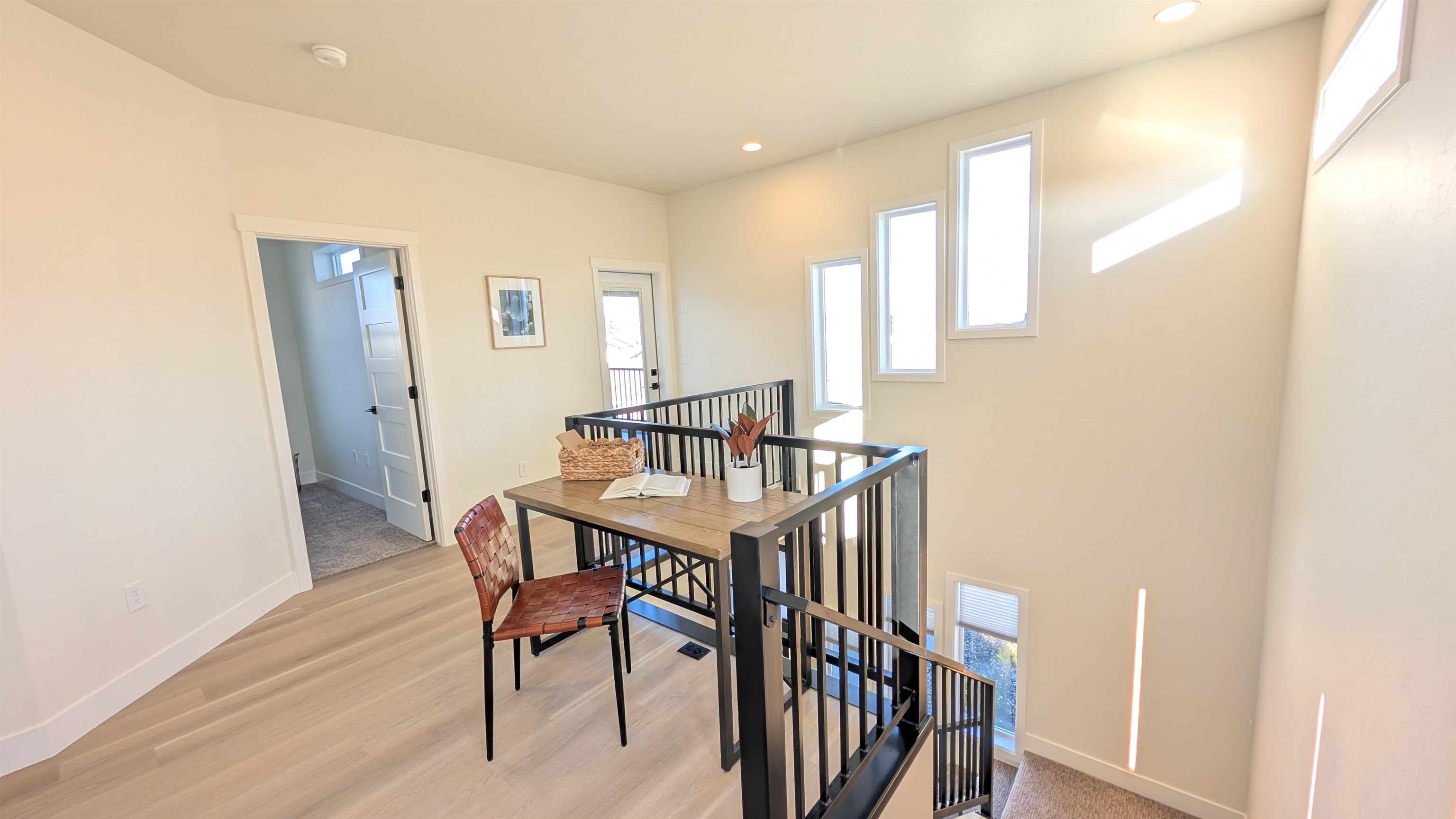2473 Ross Road Property Photo 12