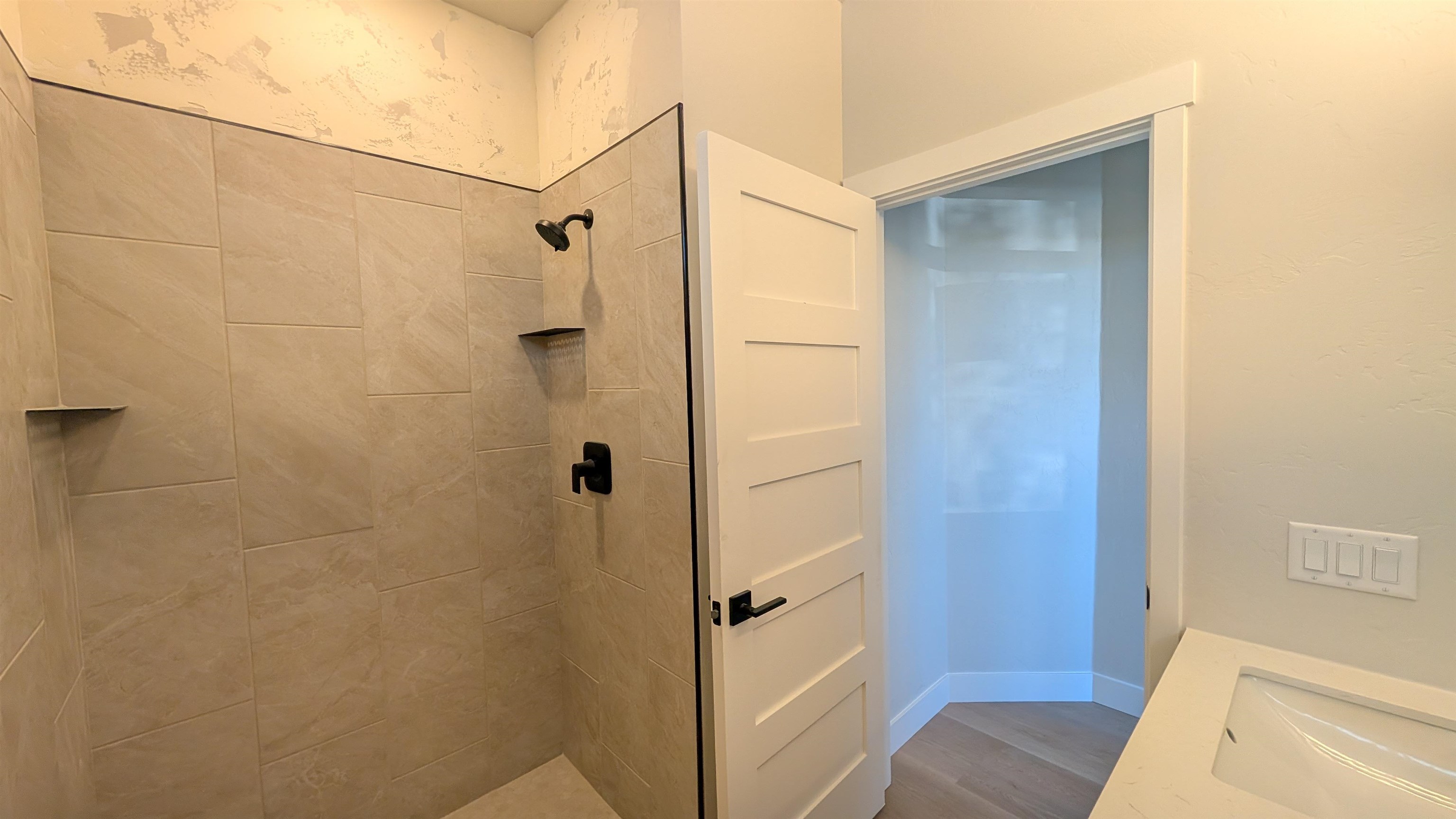 2471 Ross Road Property Photo 12