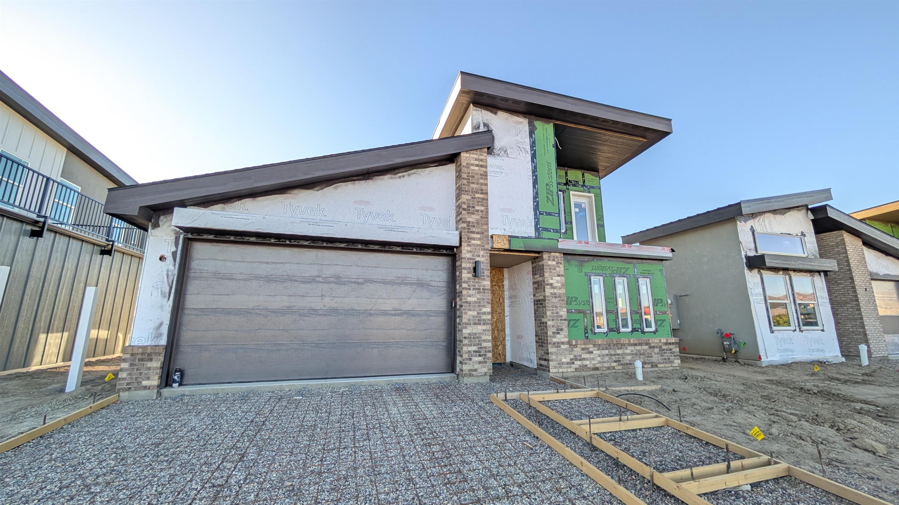 2471 Ross Road Property Photo 1