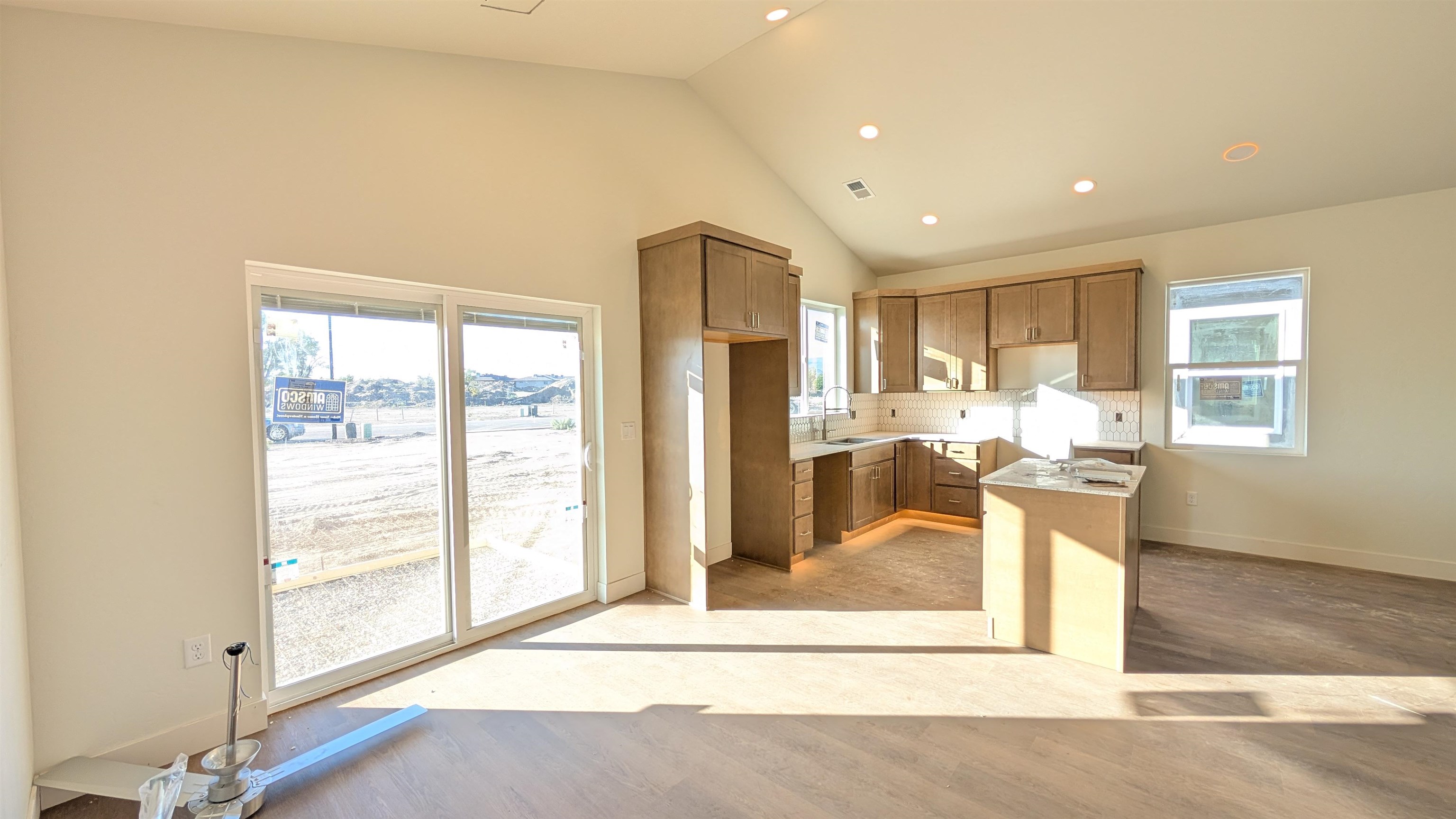 2471 Ross Road Property Photo 3