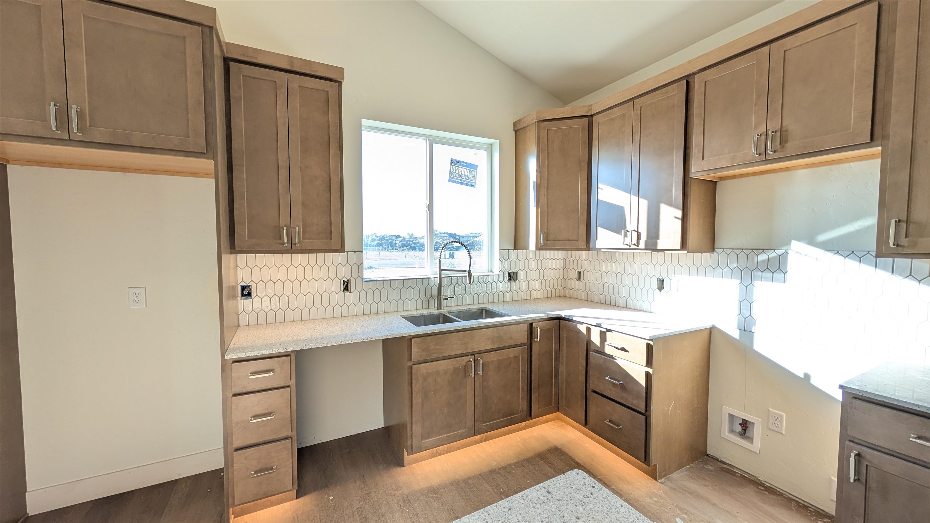 2471 Ross Road Property Photo 5