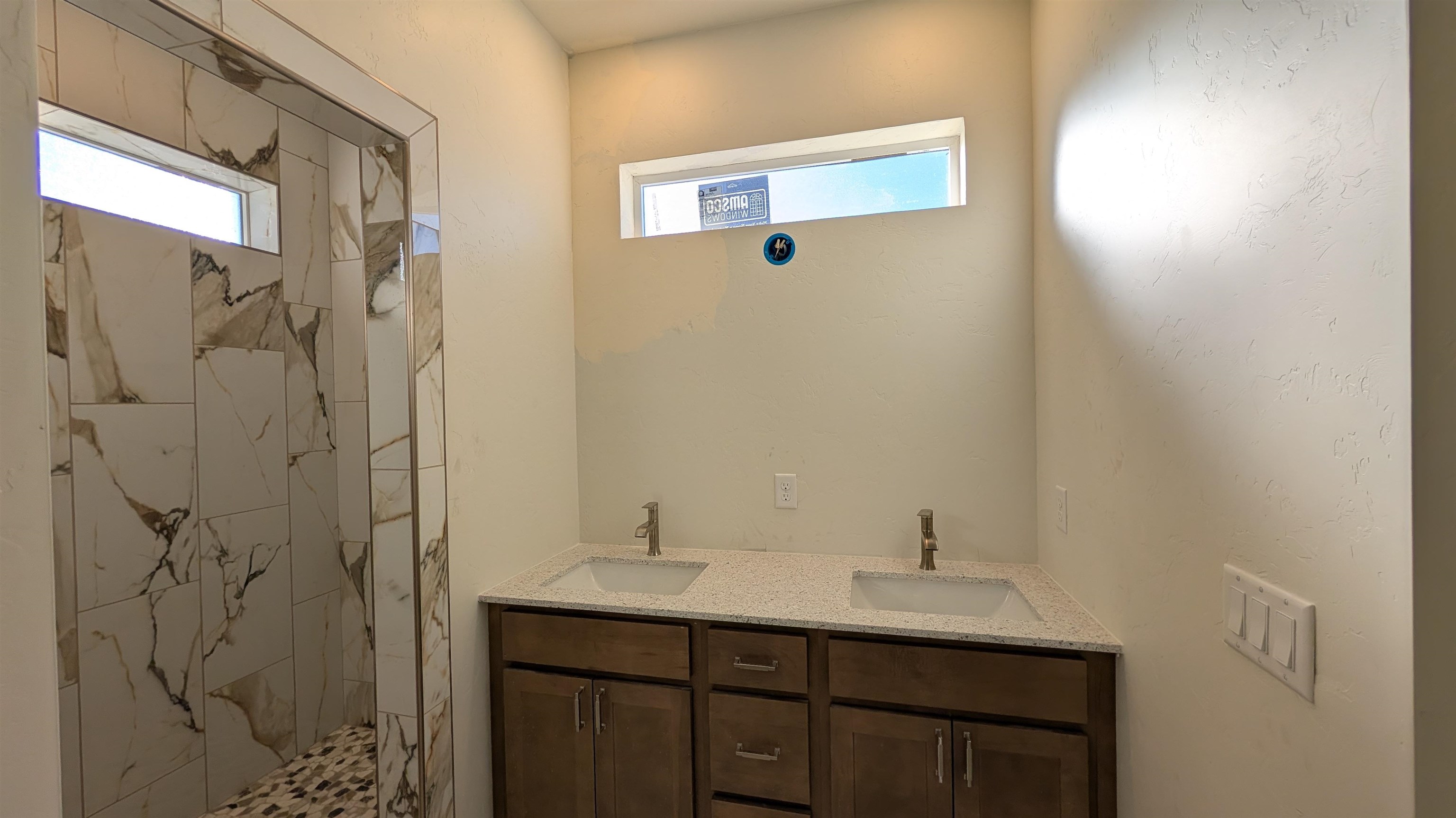 2471 Ross Road Property Photo 9