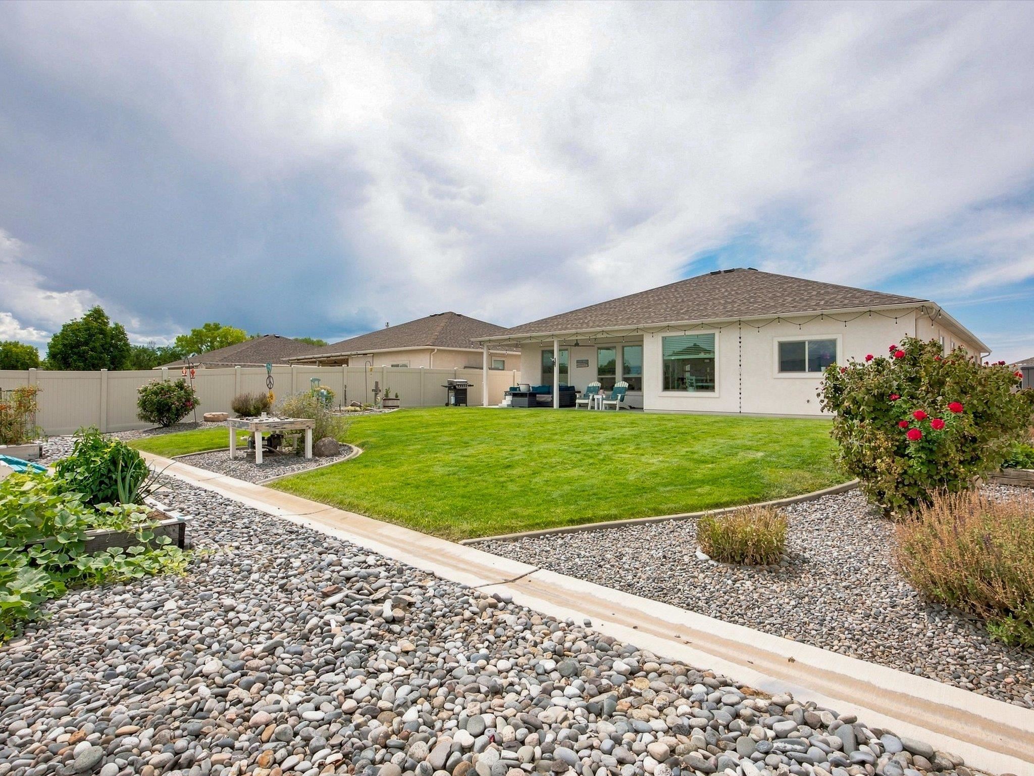 666 Strathearn Drive Property Photo 30