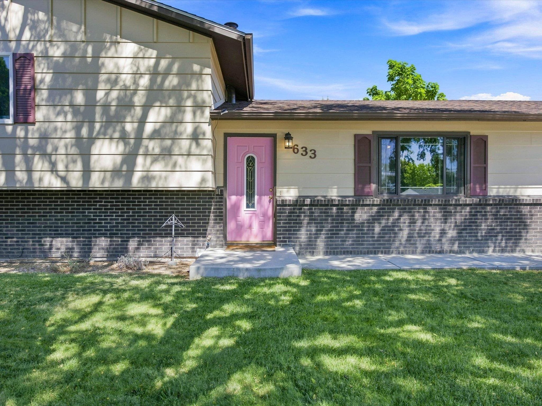 633 Sparn Court Property Photo 4