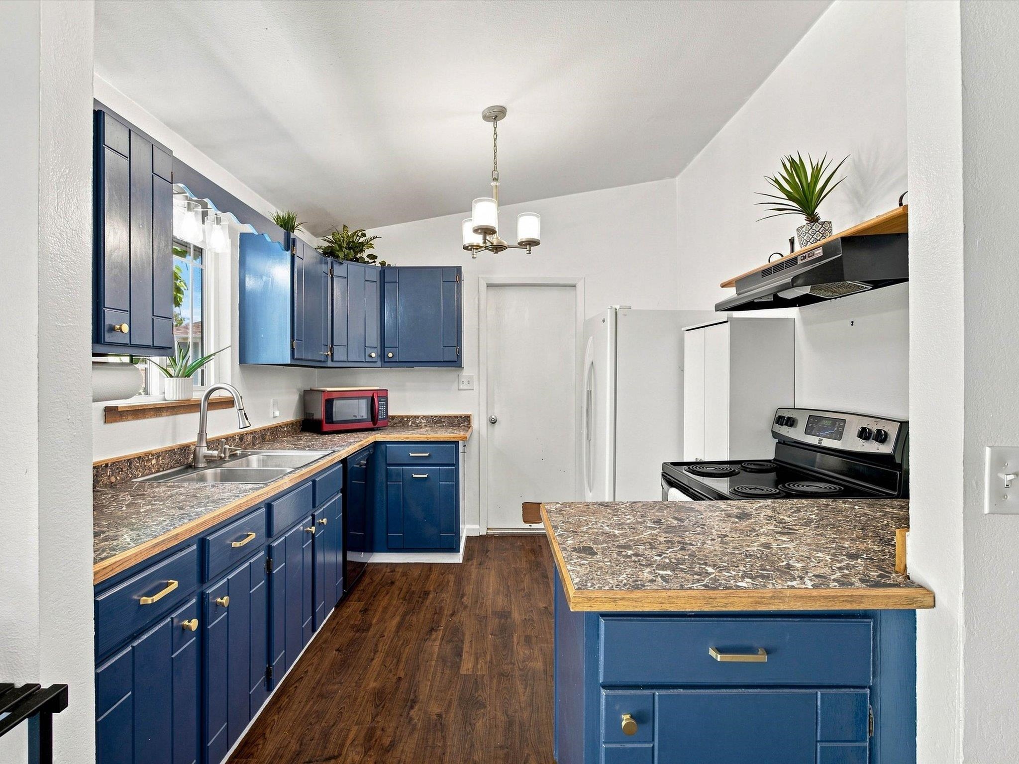 633 Sparn Court Property Photo 10