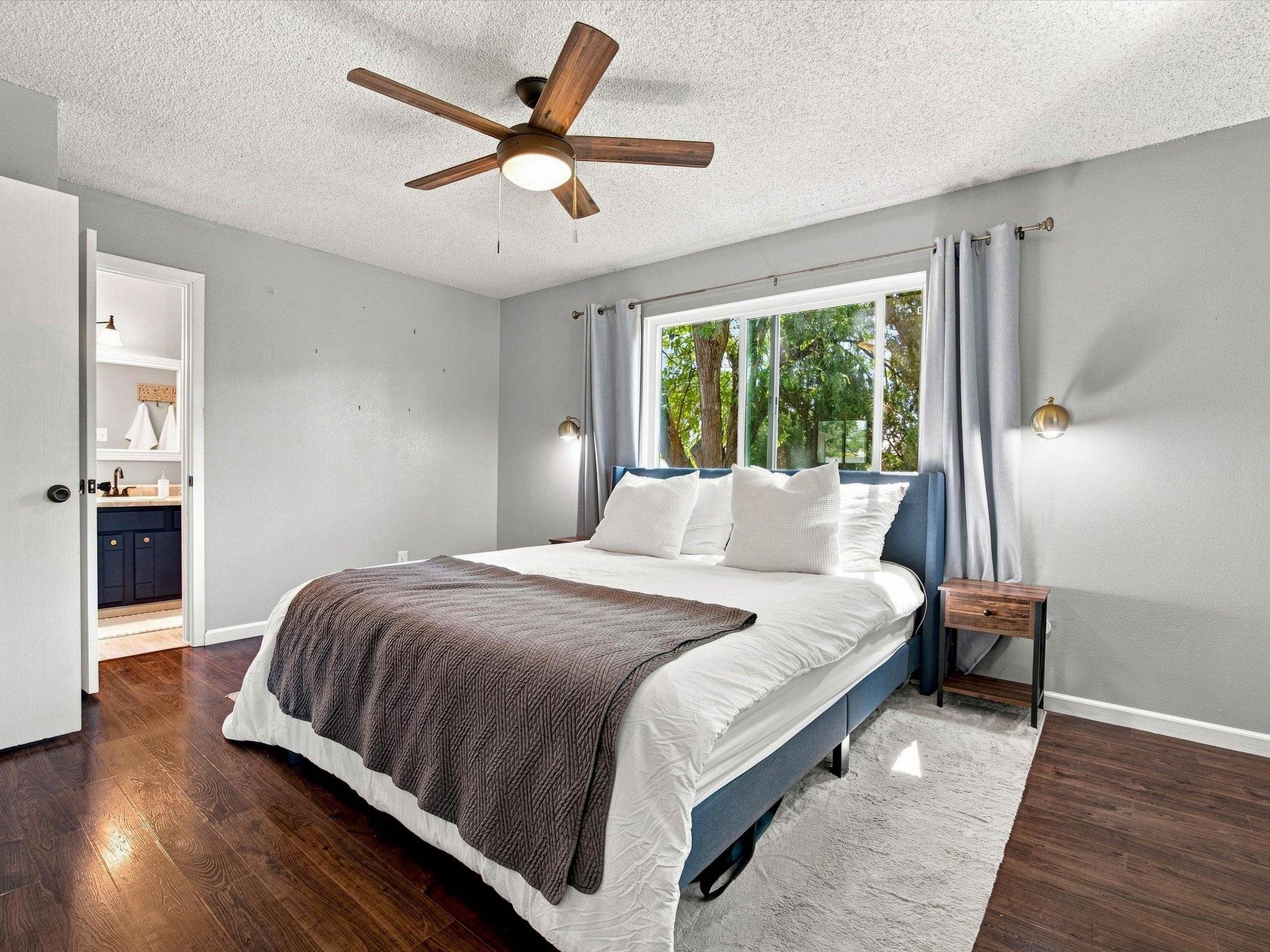 633 Sparn Court Property Photo 12