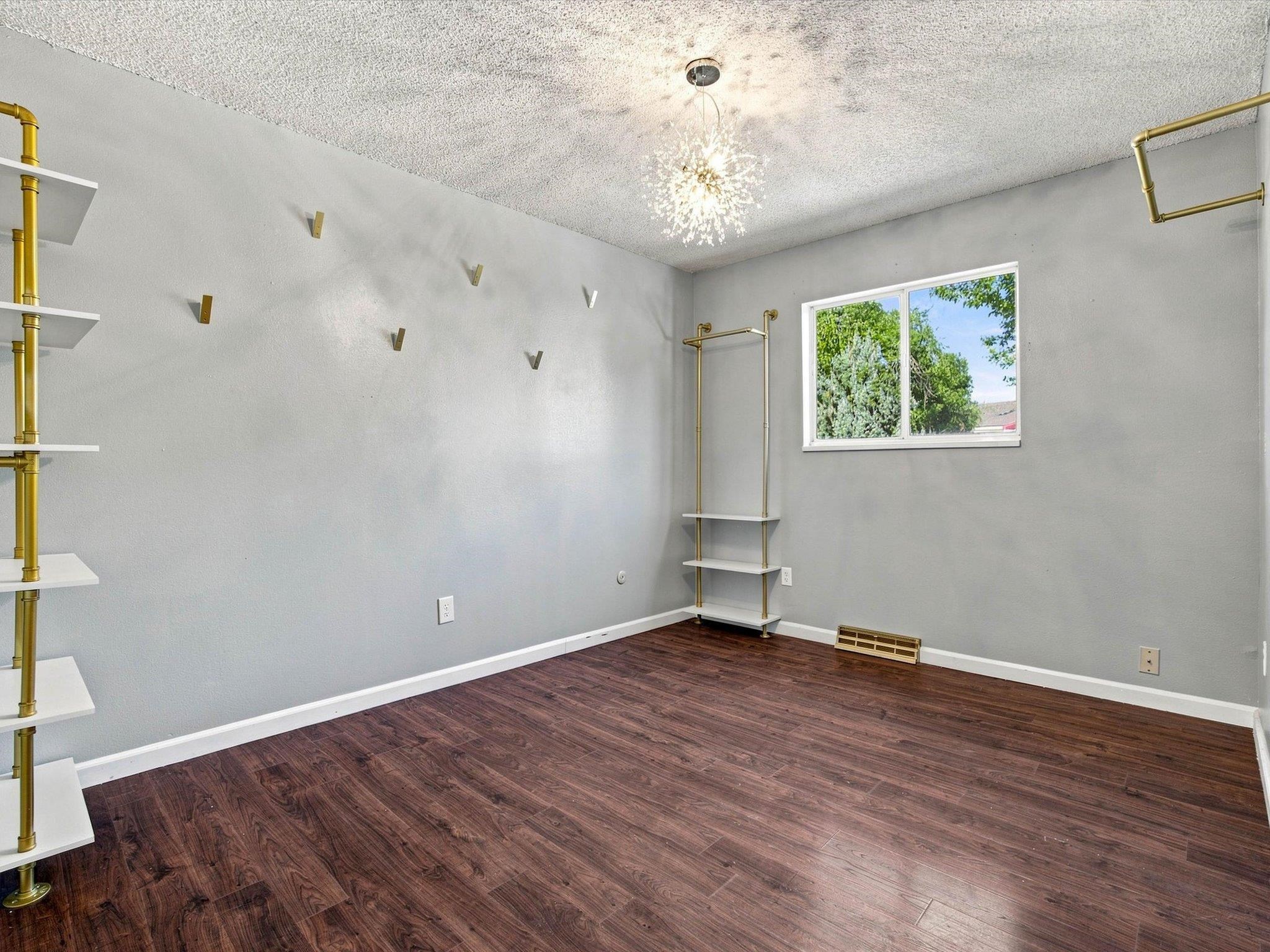 633 Sparn Court Property Photo 16