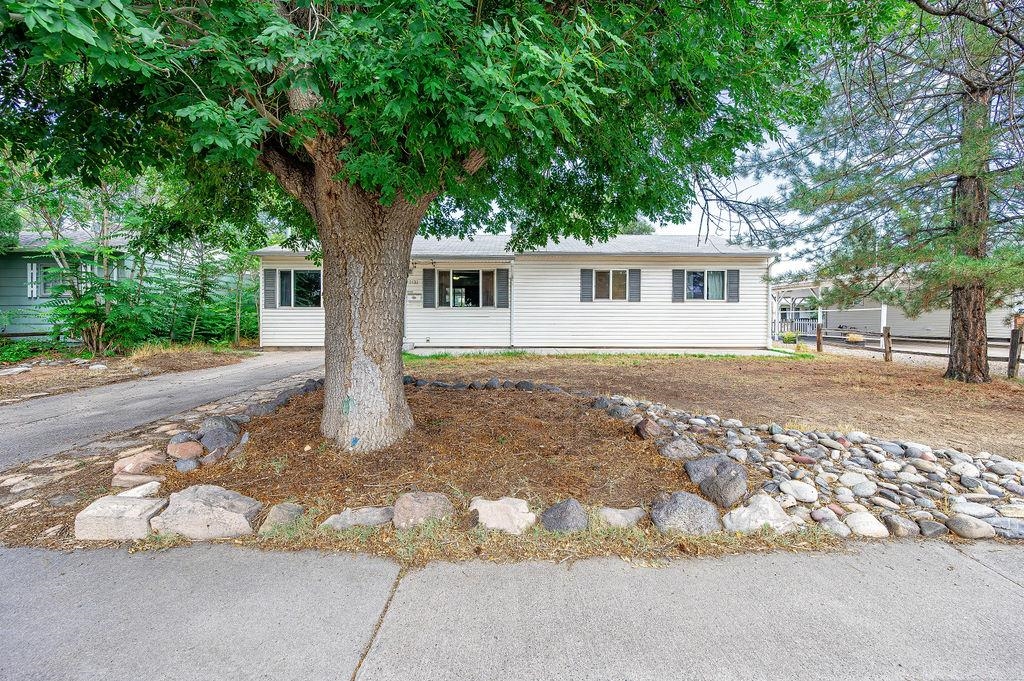 2132 Hall Avenue Property Photo 2